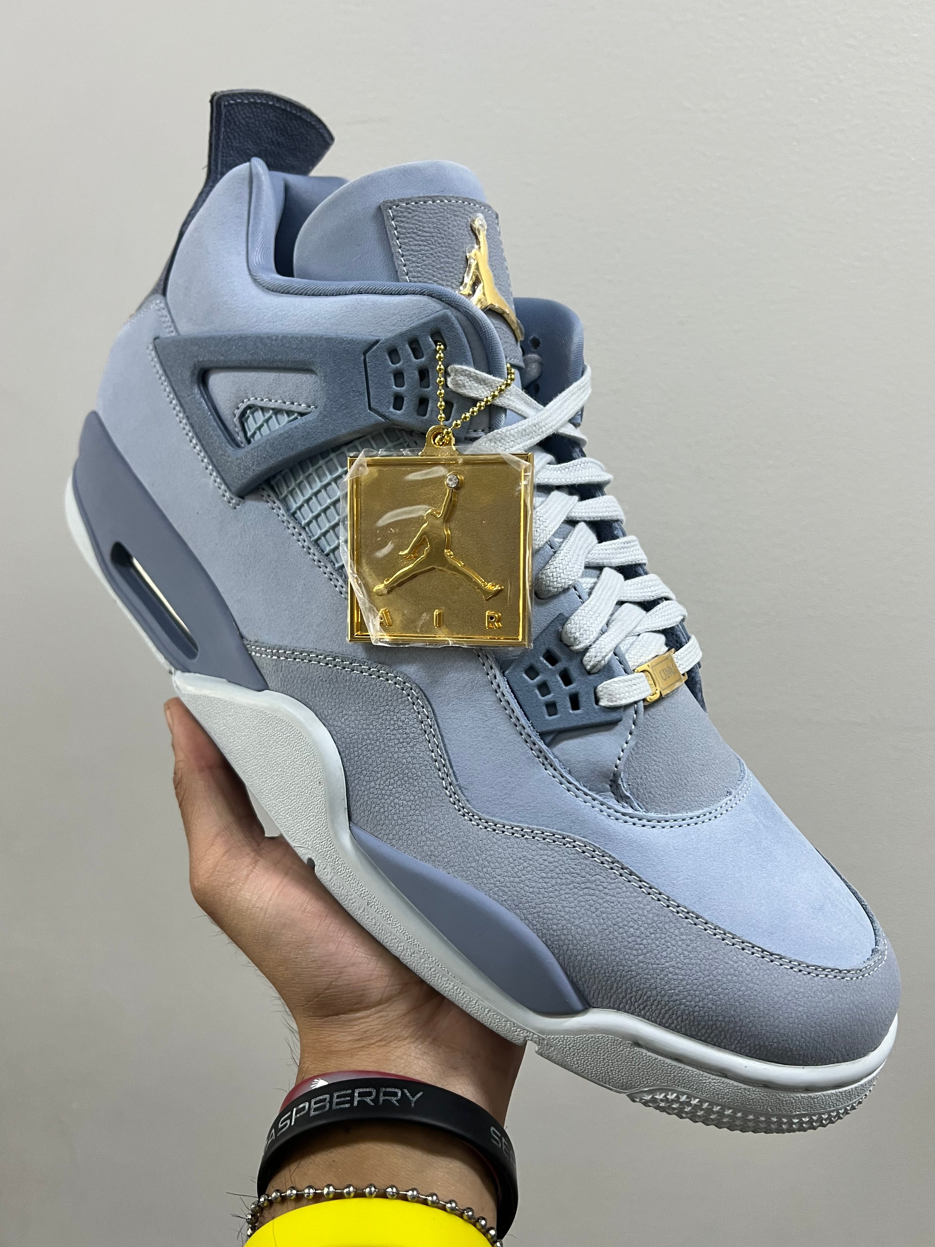 Air Jordan 4 Retro UNC Tarheels PE