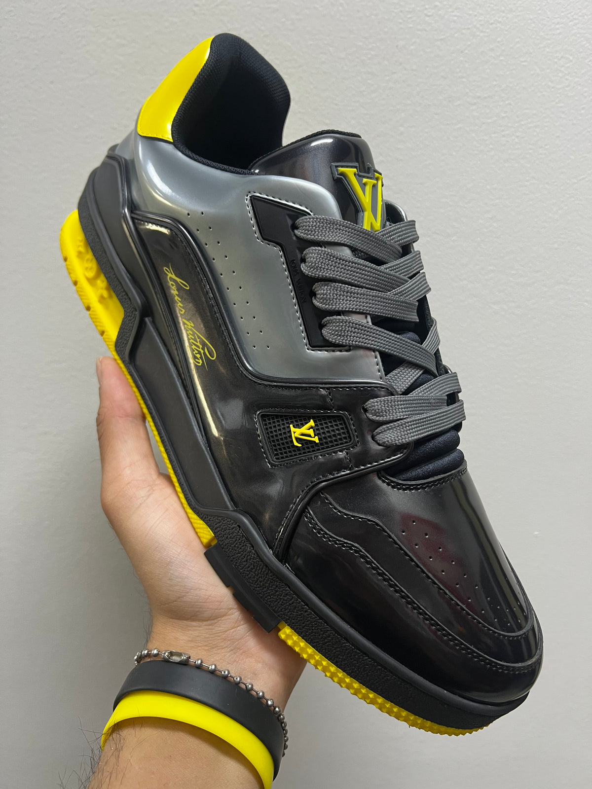 Louis Vuitton Trainer Black Yellow