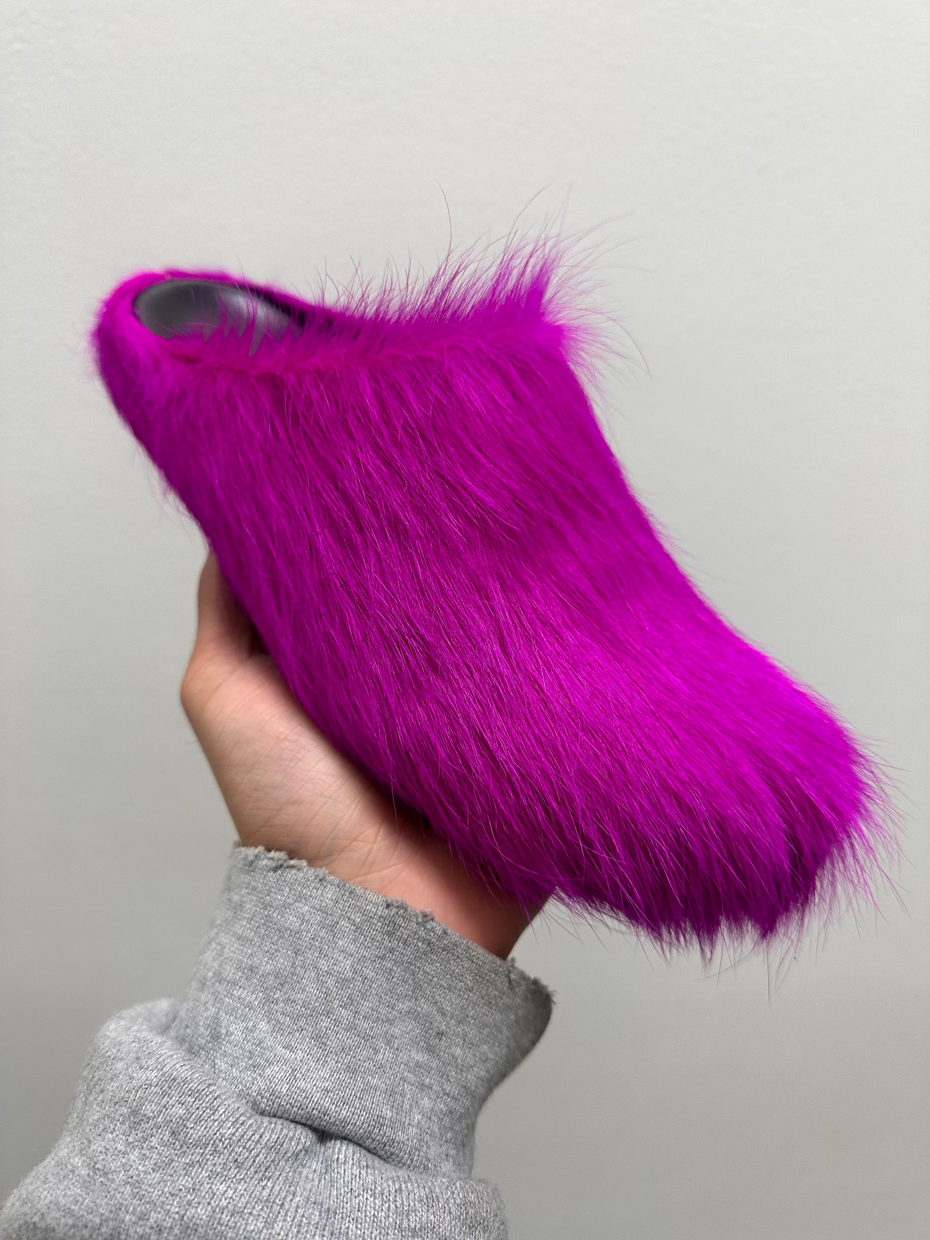 Marni Long Hair Calfskin Fussbett Sabot Mule Fuchsia