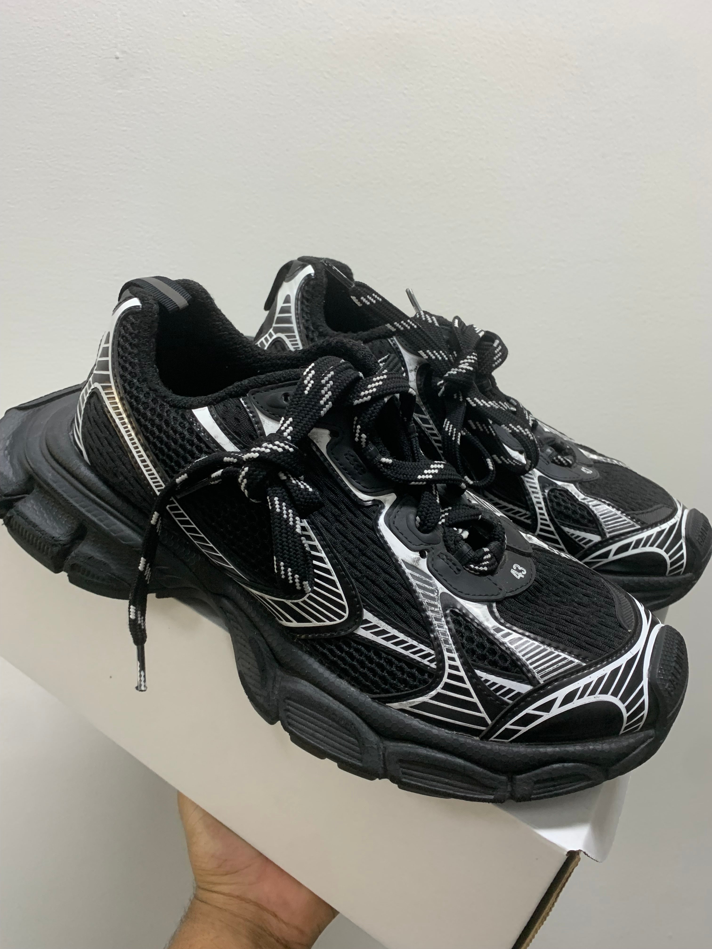 Balenciaga 3XL Sneaker Worn-Out - Black White