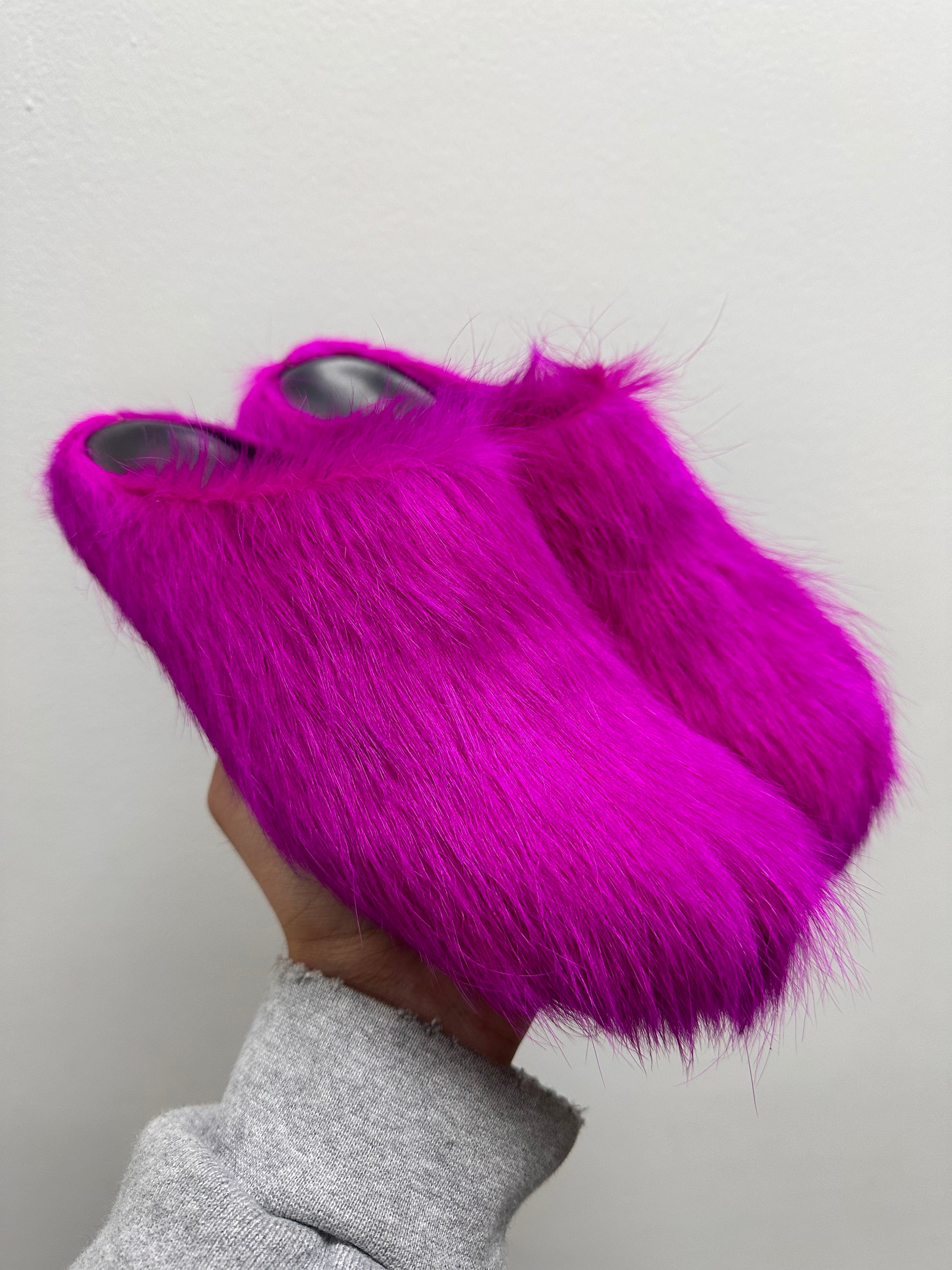 Marni Long Hair Calfskin Fussbett Sabot Mule Fuchsia