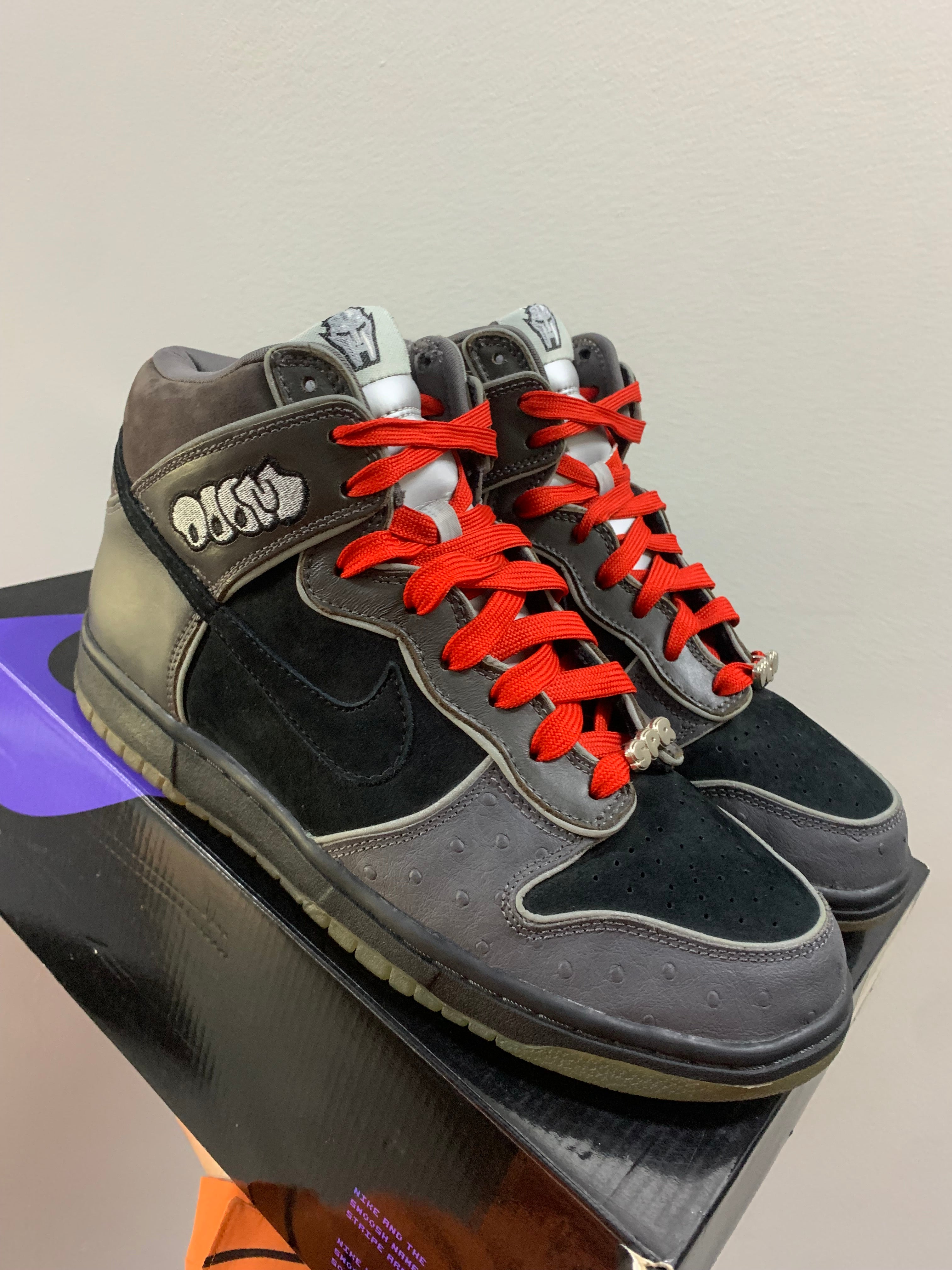 Dunk High SB Premium MF Doom