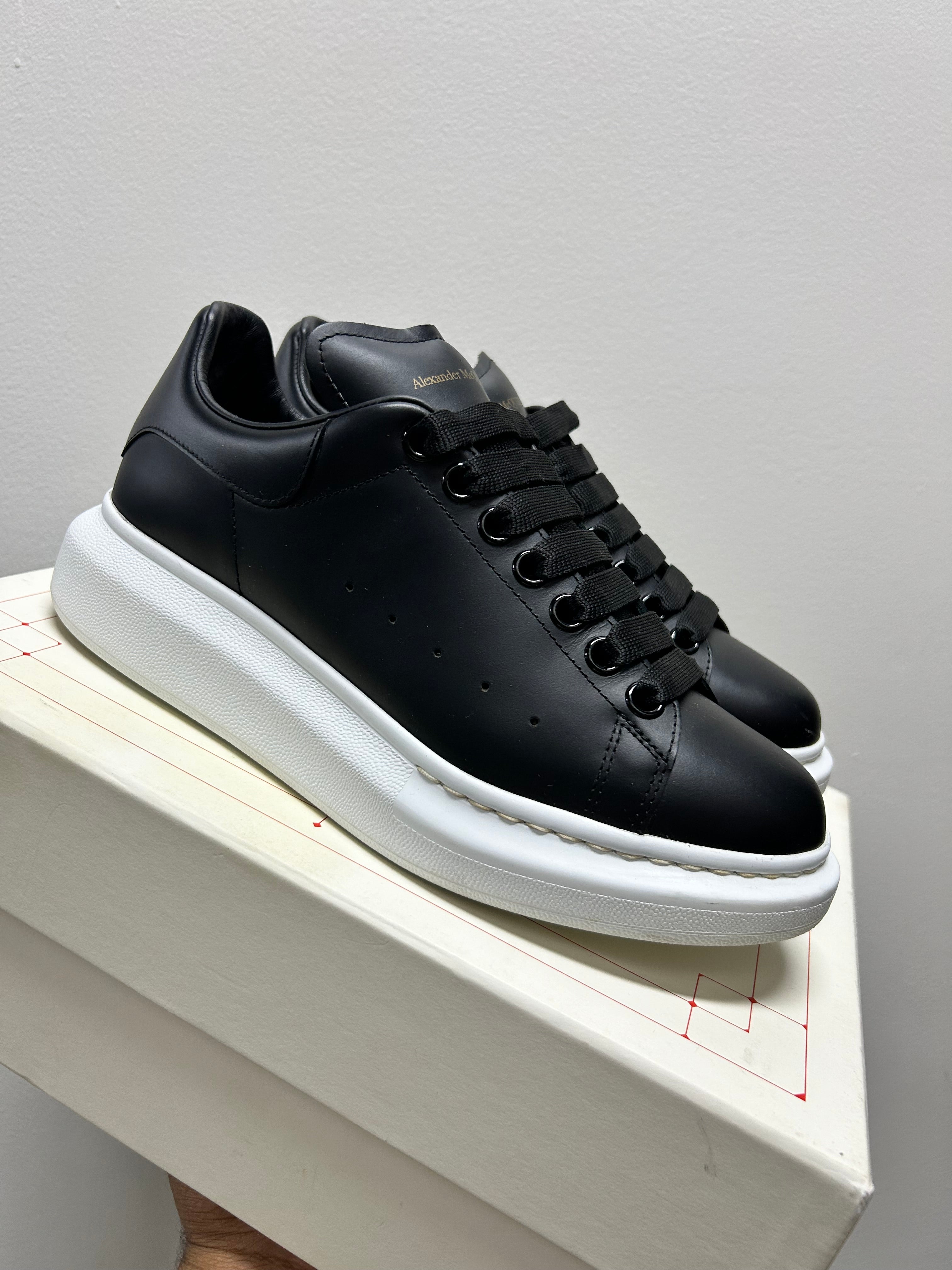 Alexander McQueen Oversized Sneaker Black