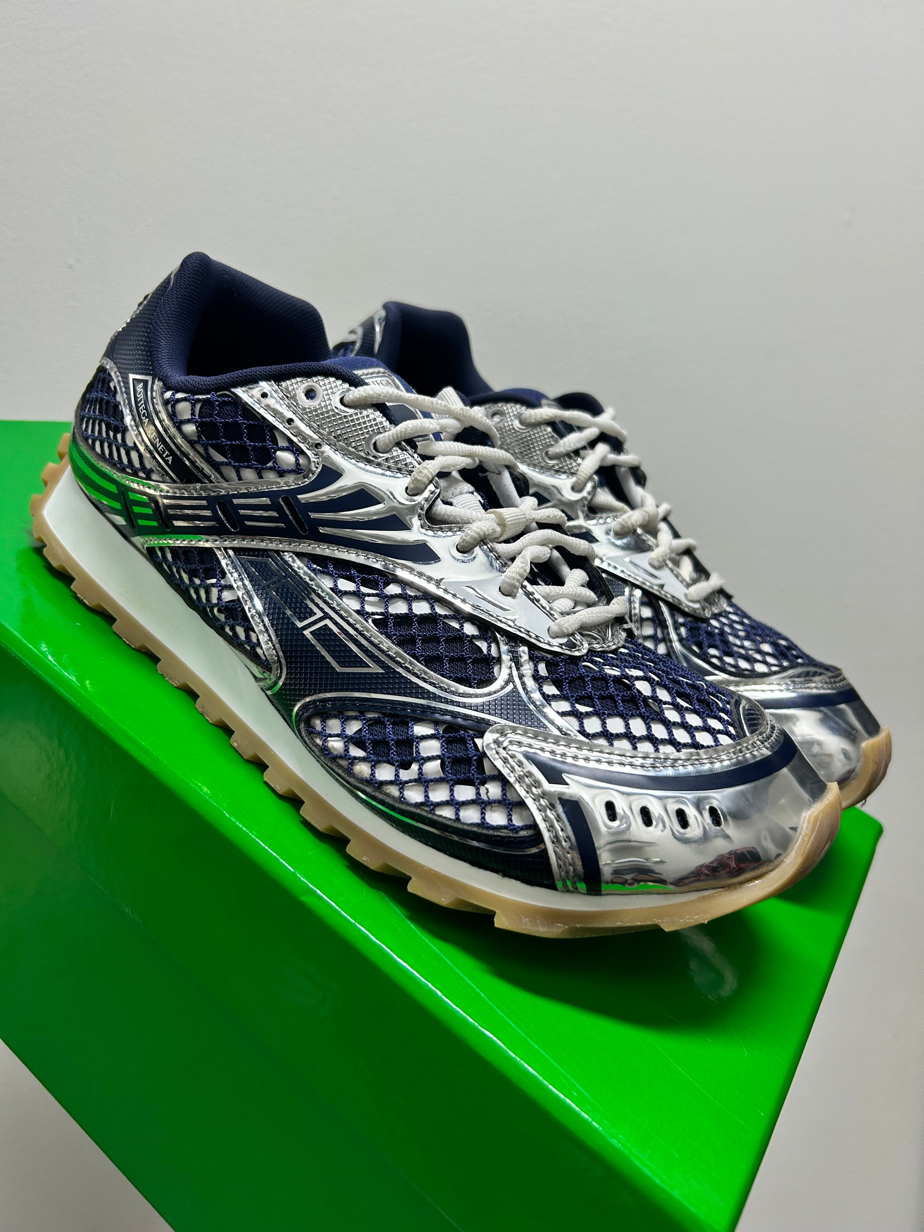 BOTTEGA VENETA ORBIT NAVY SILVER