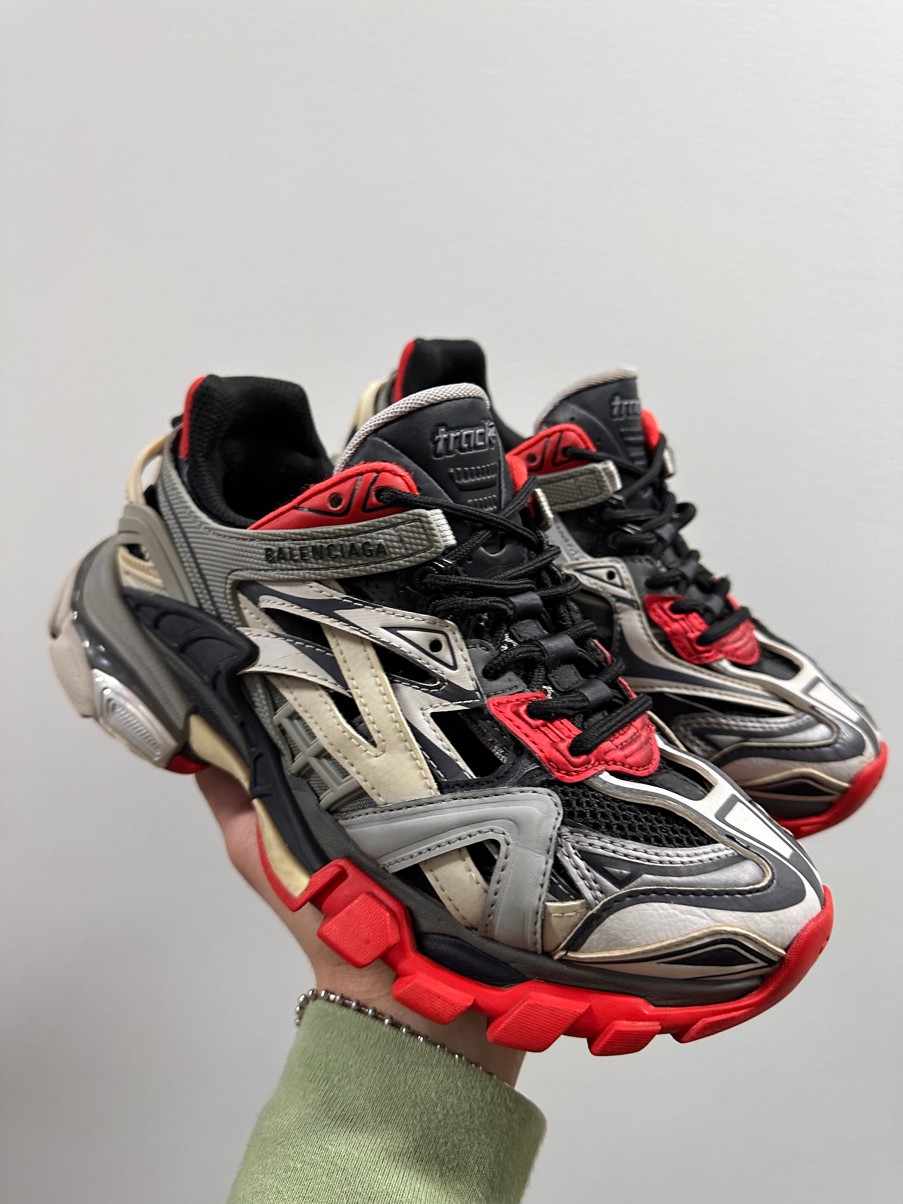 Balenciaga Wmns Track.2 Trainer Black Grey Red