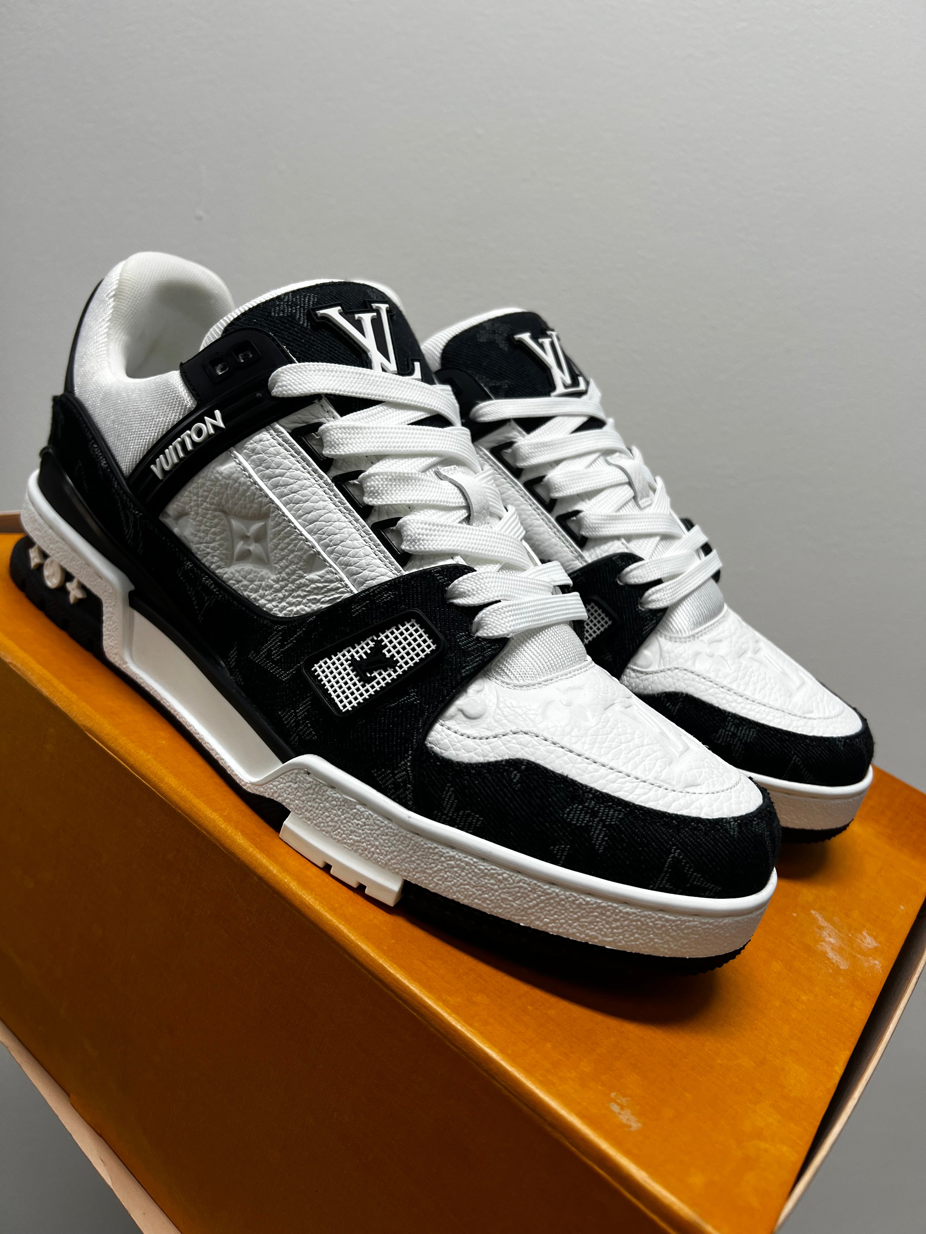 Louis Vuitton LV Trainer Black White