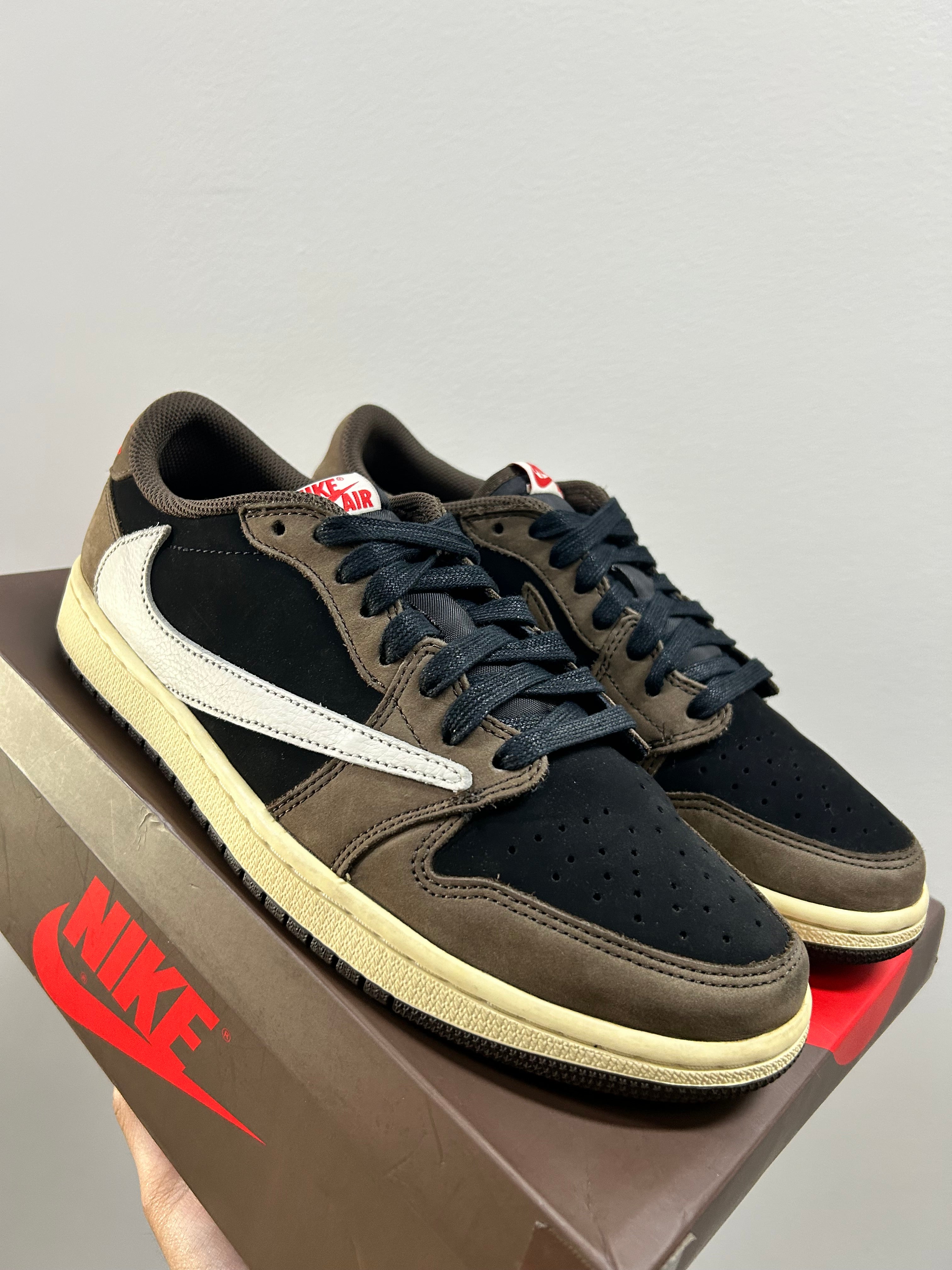 Jordan 1 Retro Low OG SP Travis Scott Mocha