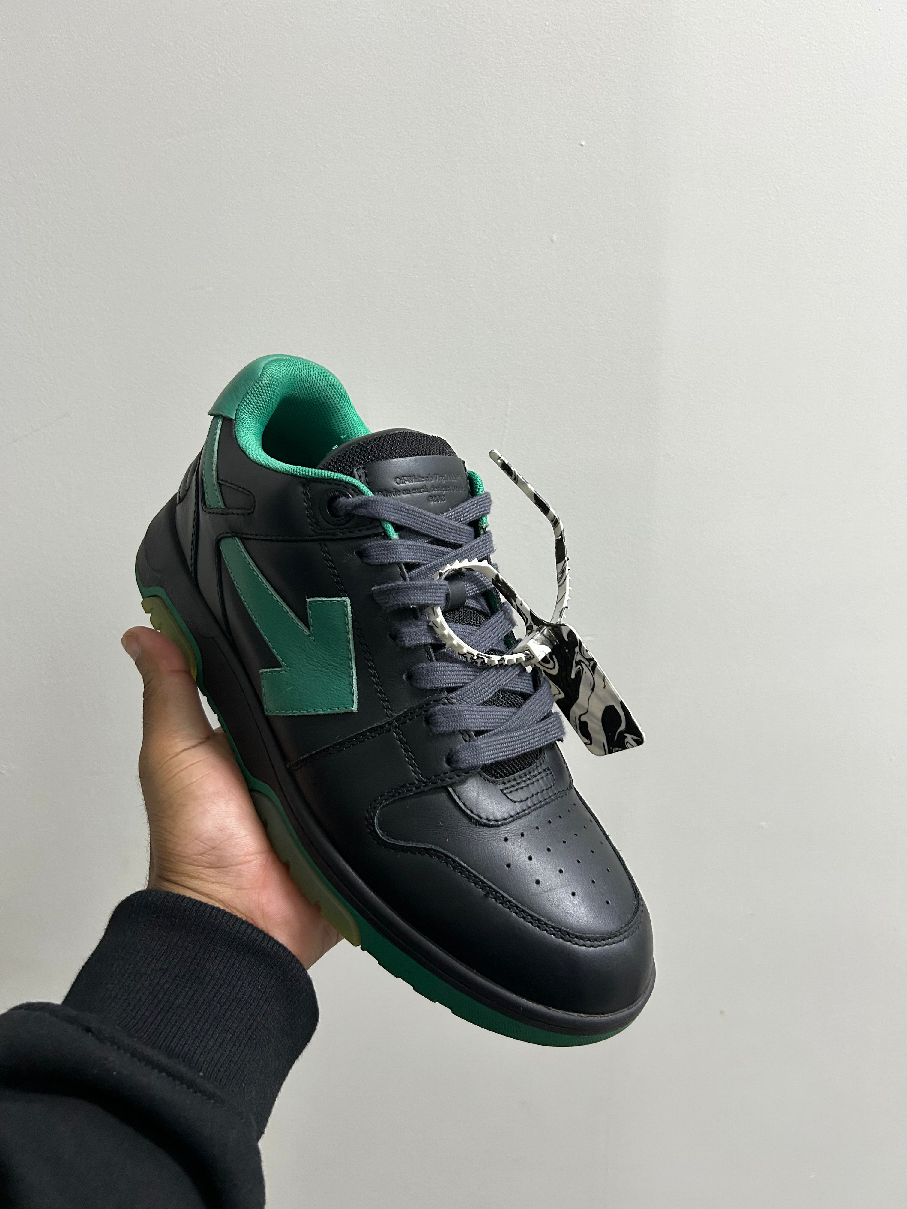 Off-White Out of Office Black Green