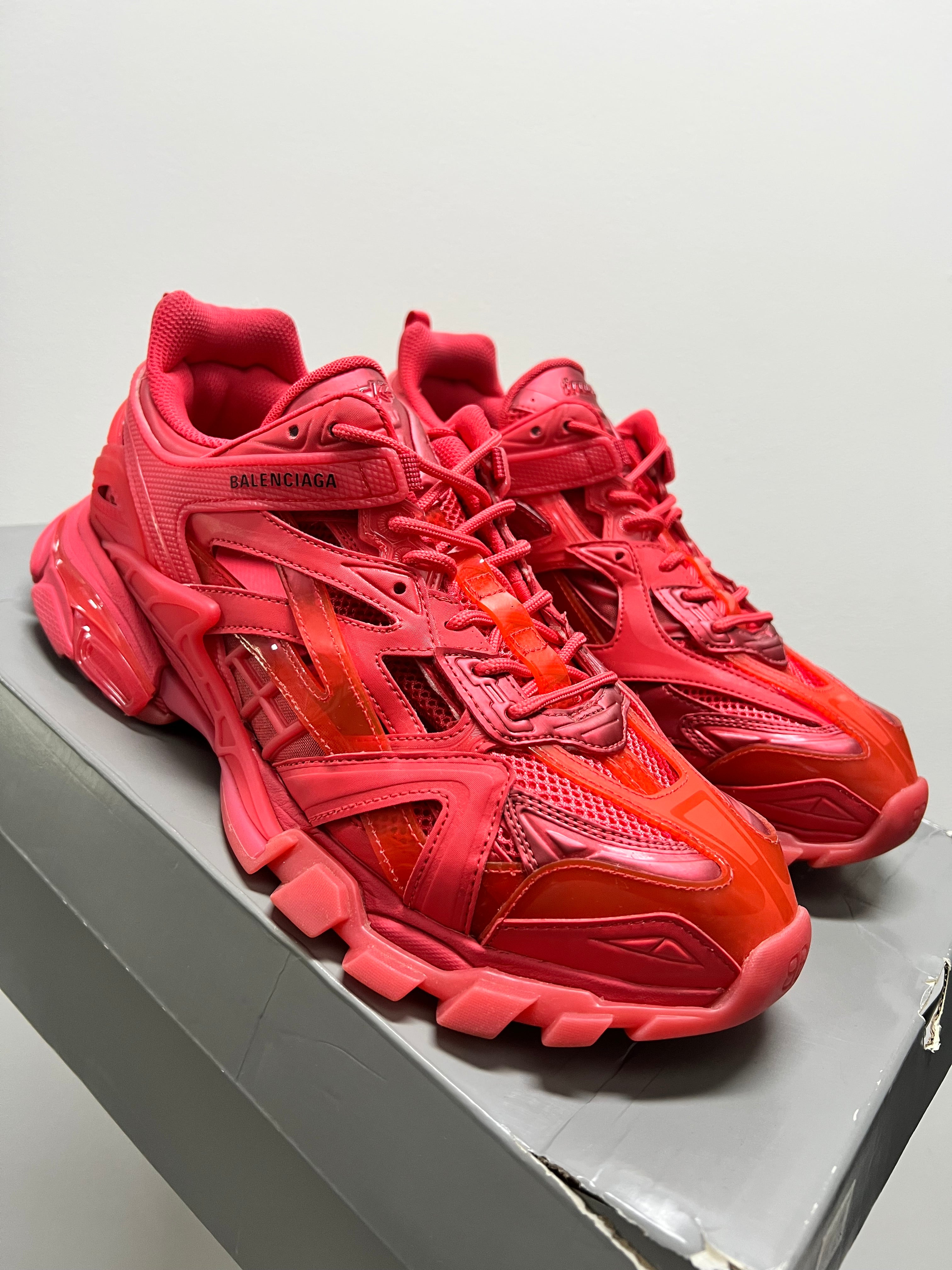 Balenciaga Track.2 Sneaker Clear Sole - Red