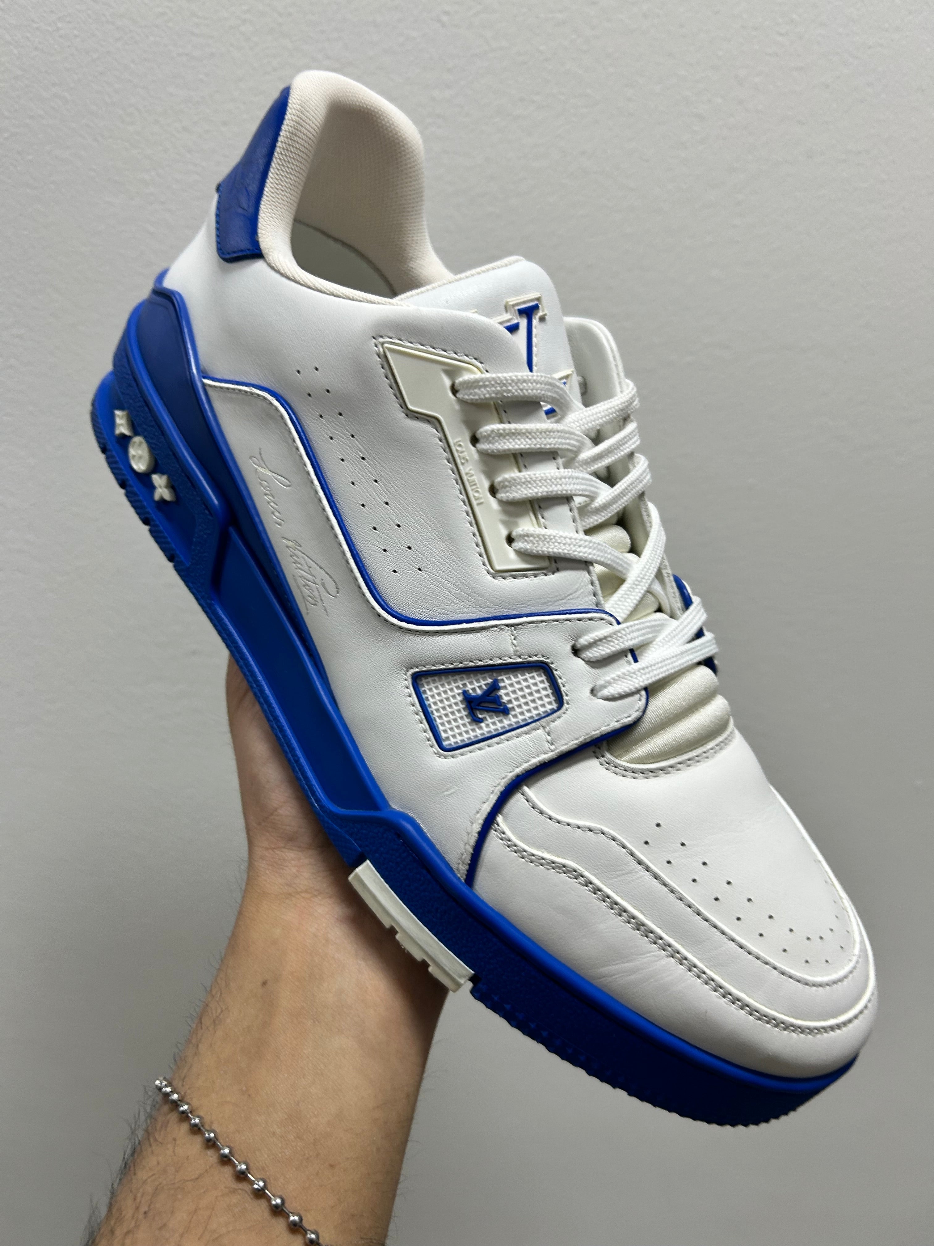 Louis Vuitton Trainer Low Signature - White Blue