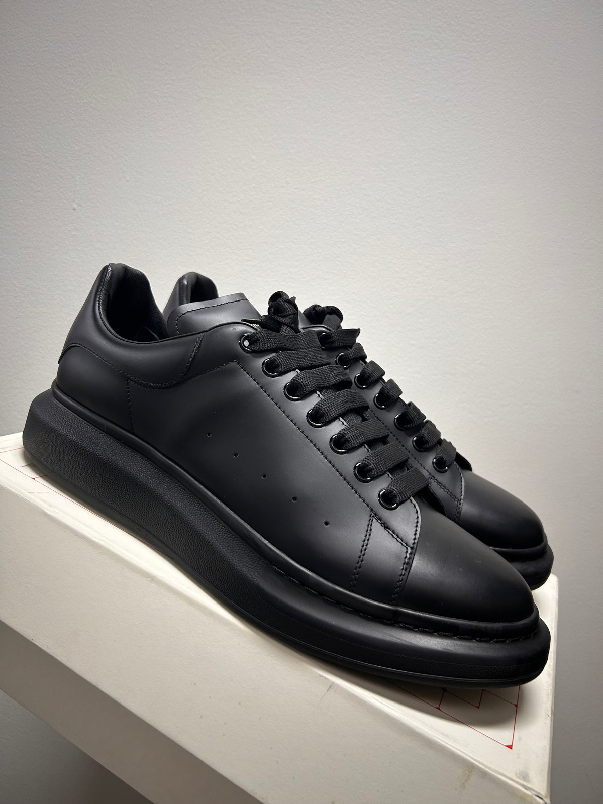 Alexander McQueen Oversized Sneaker 'All Black'