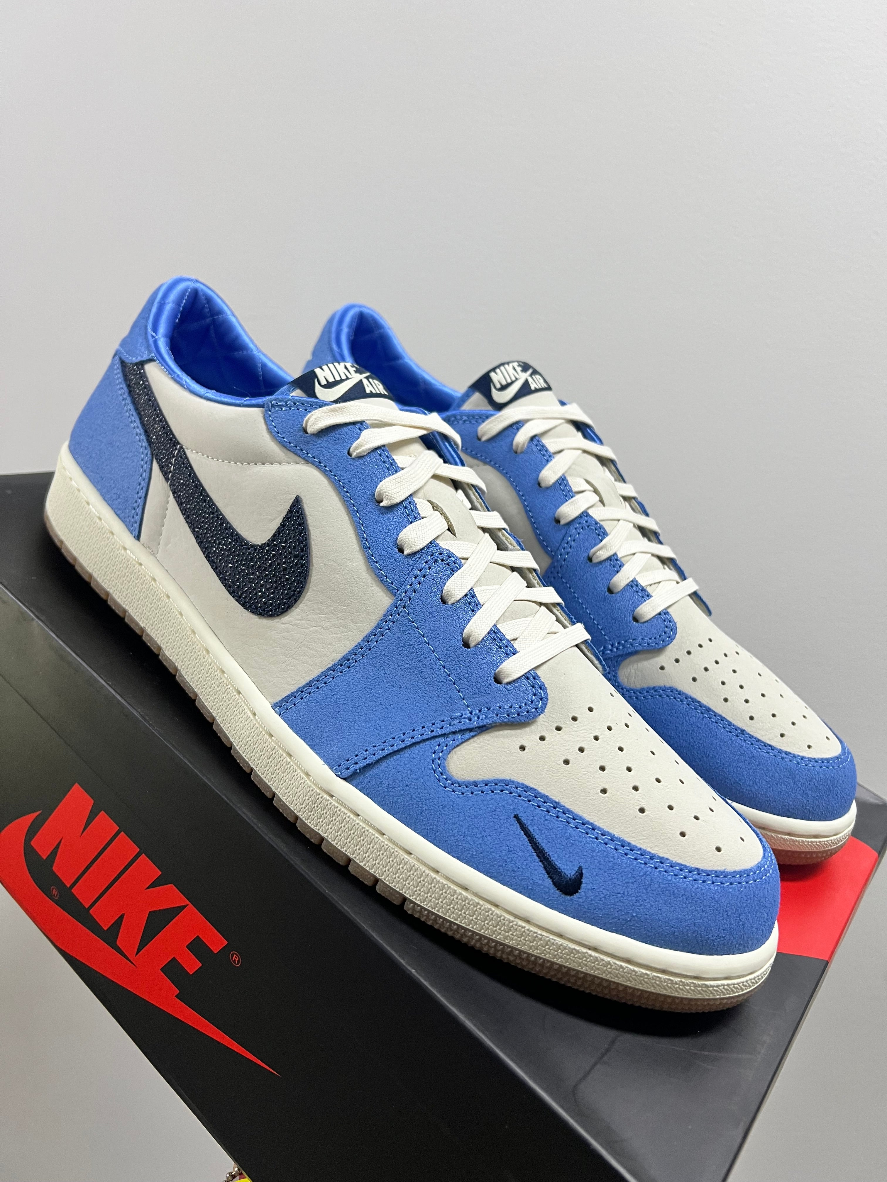 Jordan 1 Retro Low OG UNC PE (2023)