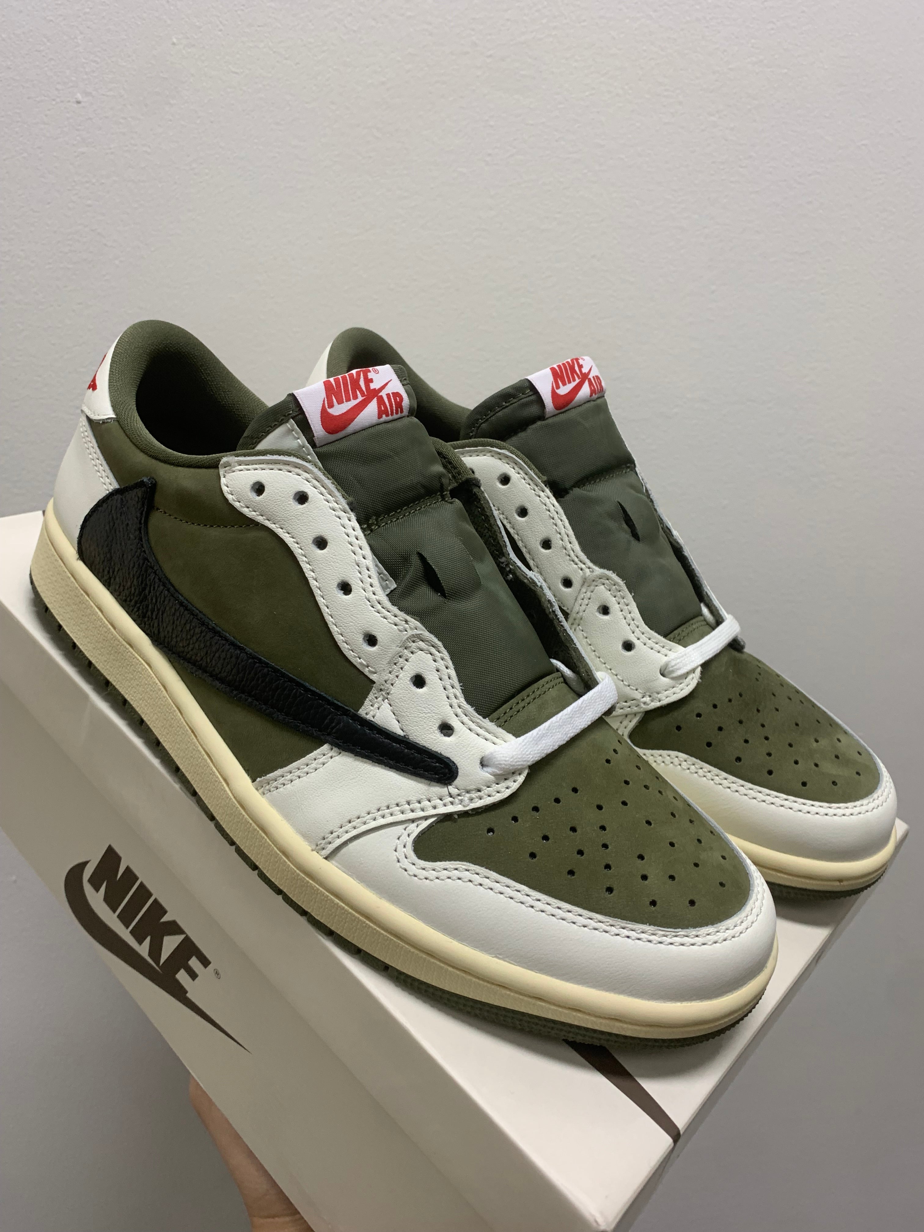 Travis Scott x Air Jordan 1 Low OG SP Medium Olive