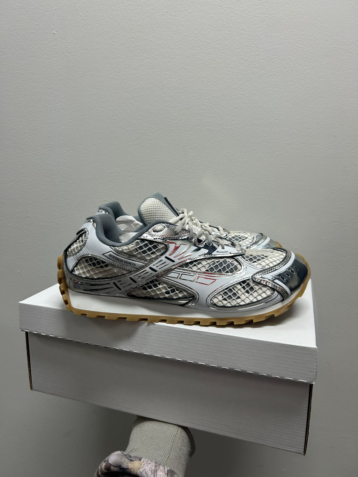 BOTTEGA VENETA ORBIT SILVER WHITE (Pre Owned)