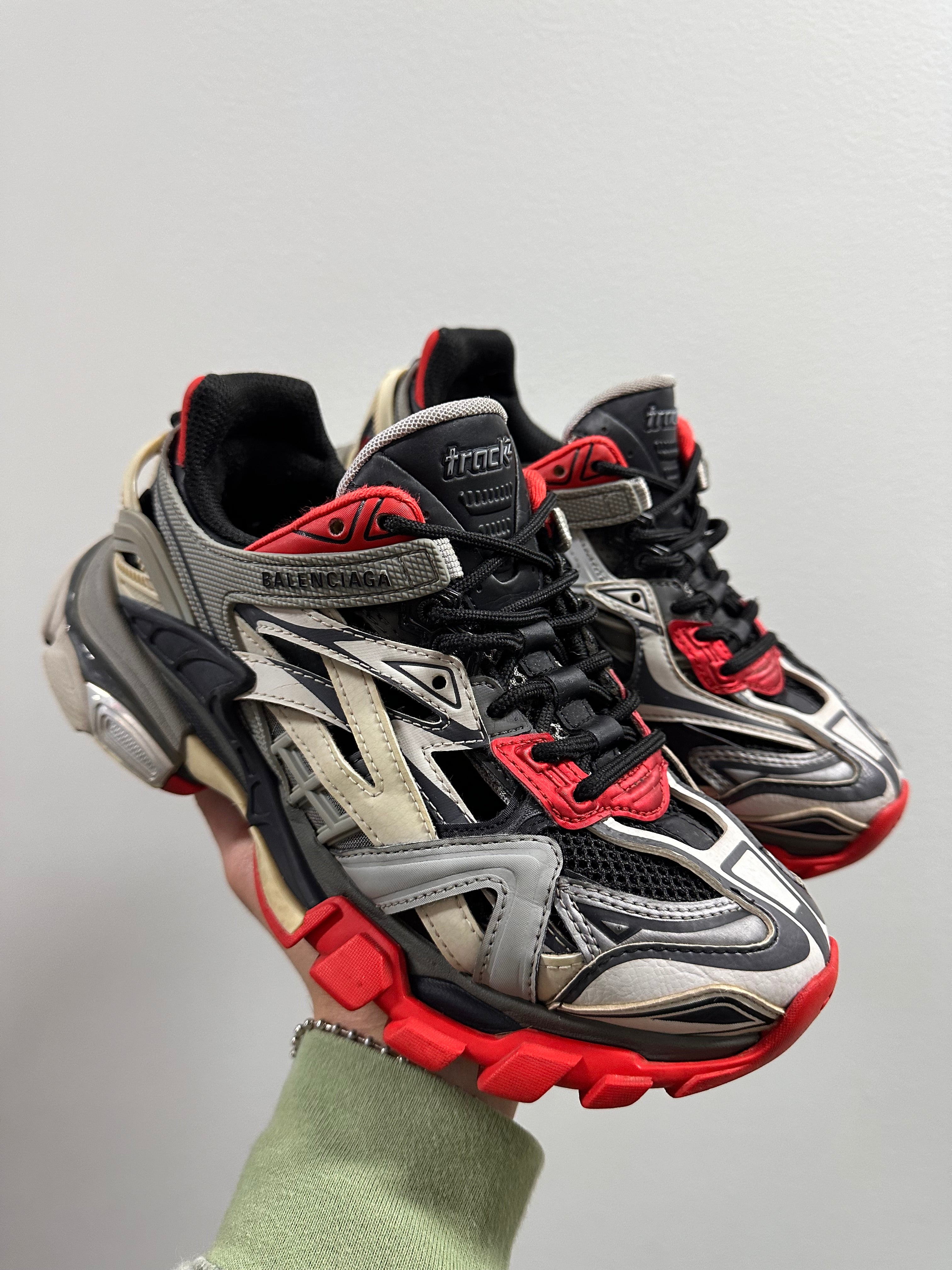 Balenciaga Wmns Track.2 Trainer Black Grey Red