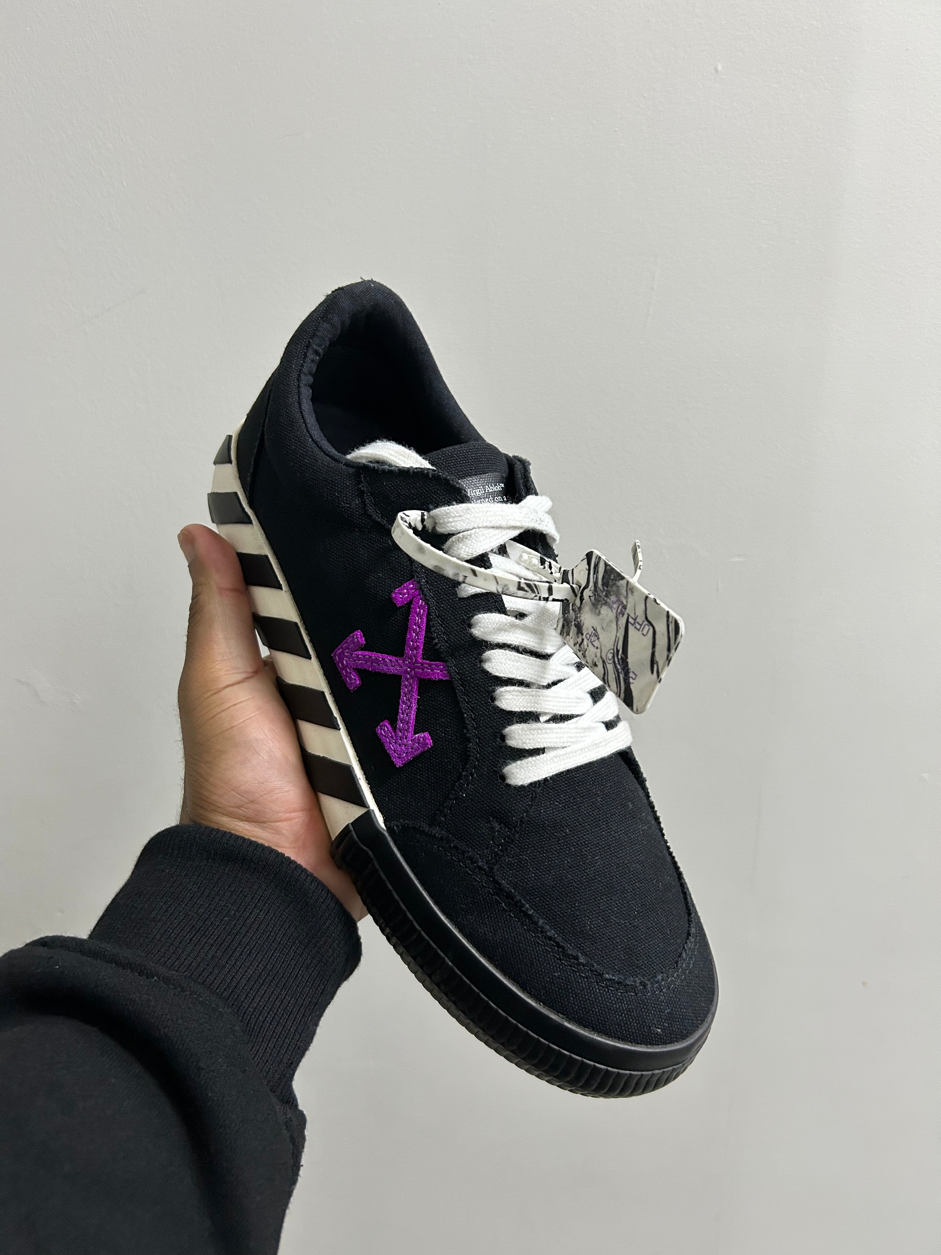 Off-White Vulc Low Black Purple