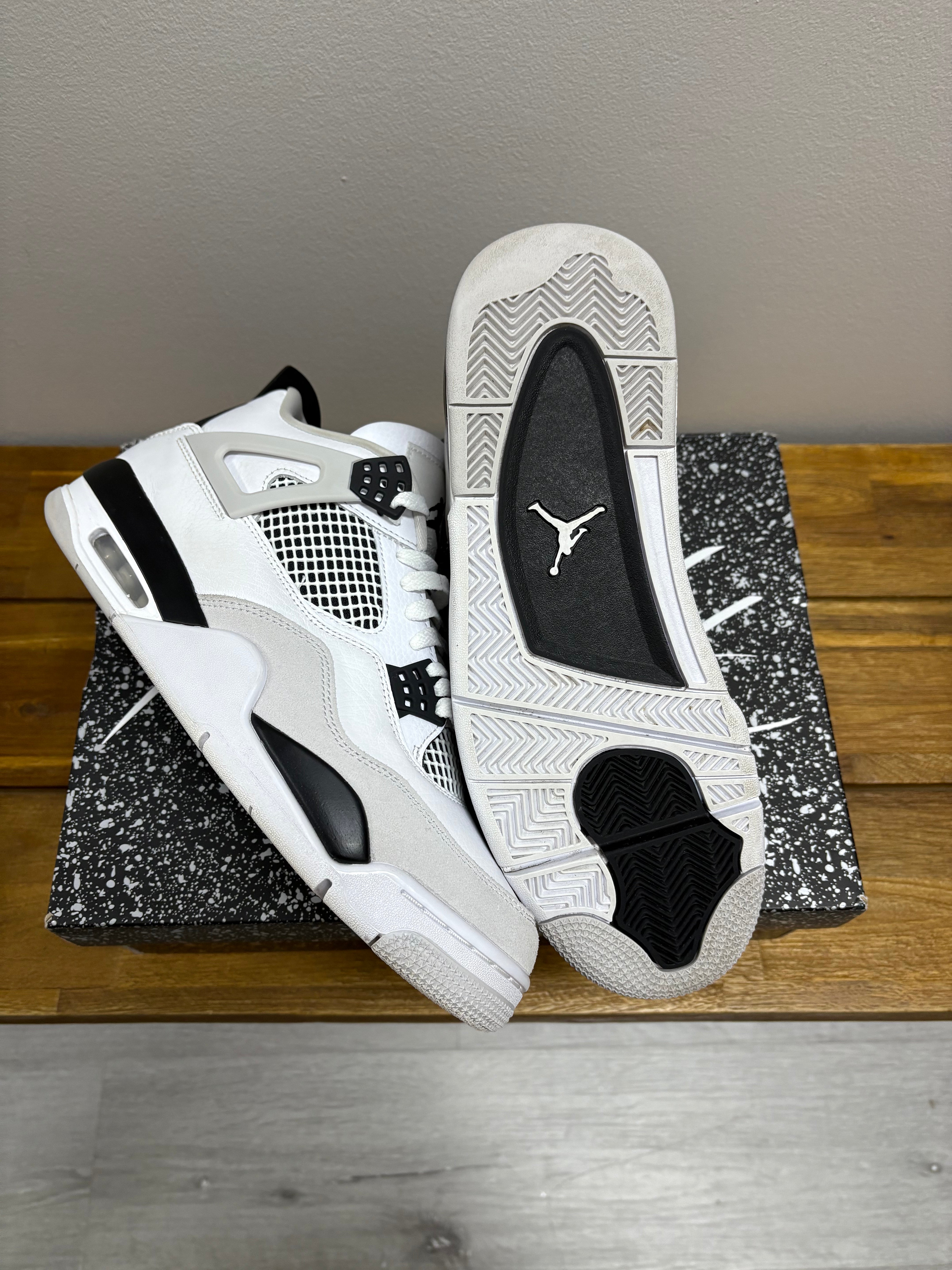 Air Jordan 4 Retro Military Black