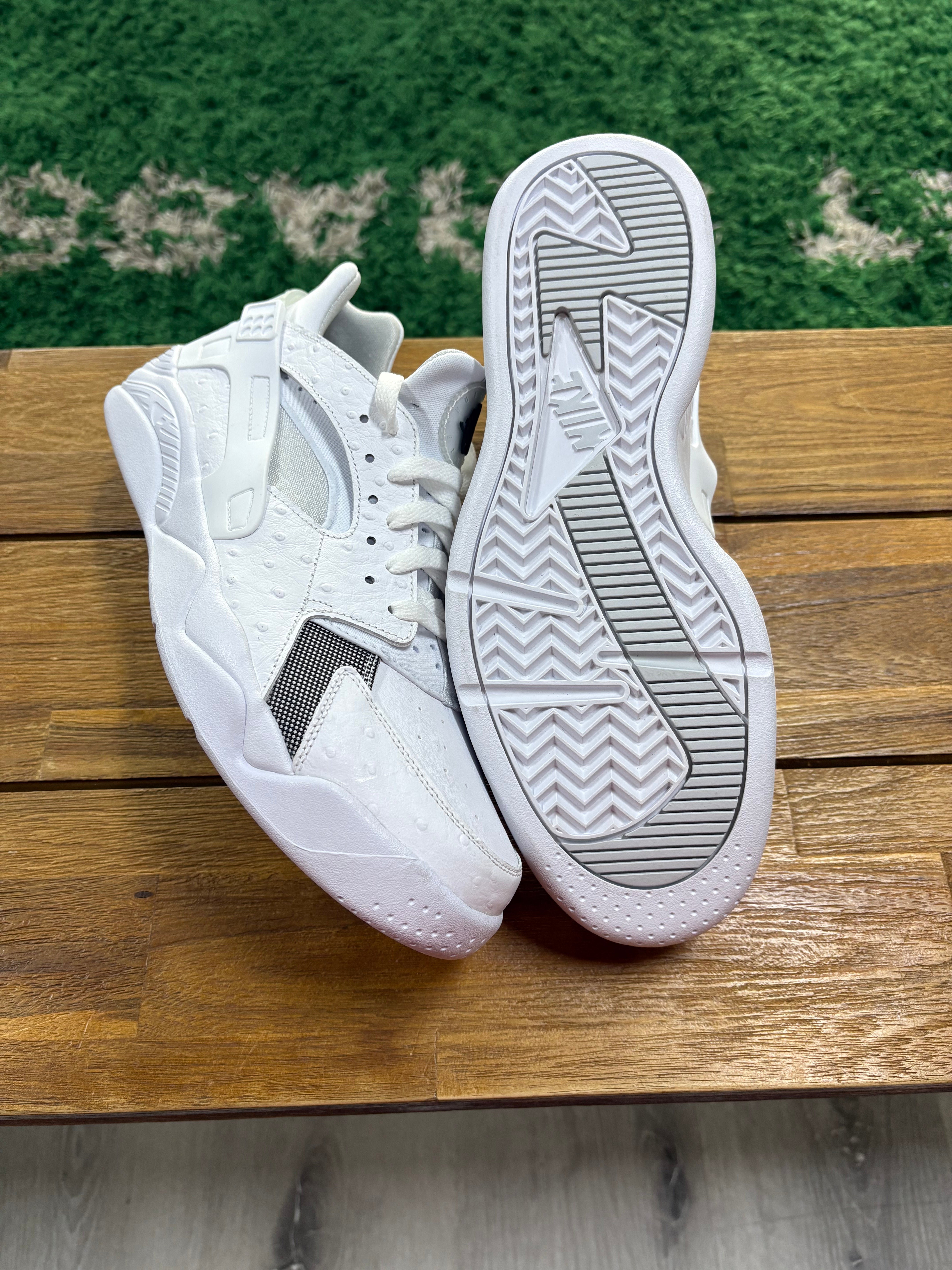 Air Flight Huarache Low Ostrich