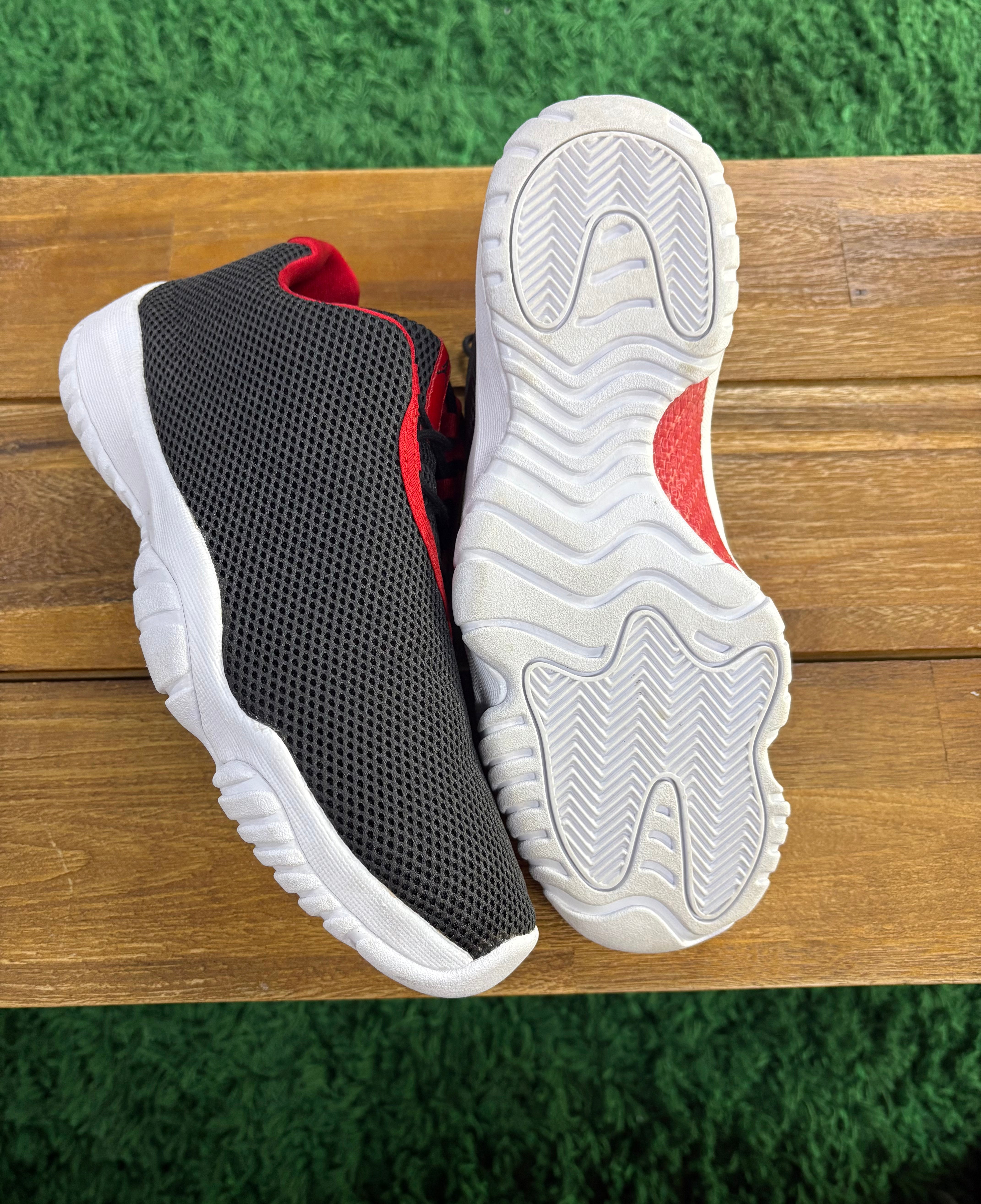 Jordan Future Low Black Red