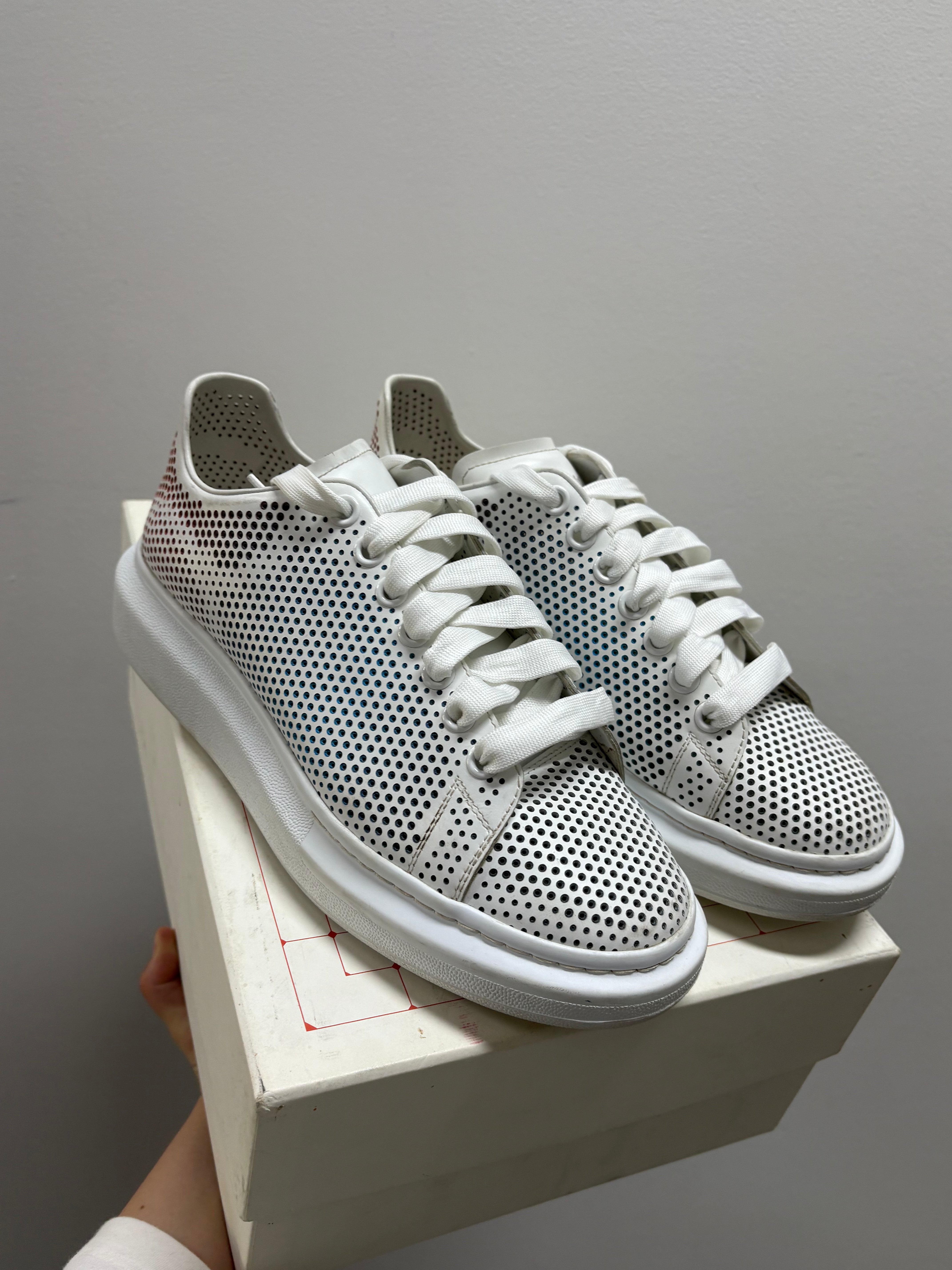 Alexander McQueen Oversized Sneaker Perforated - White Multi-Color