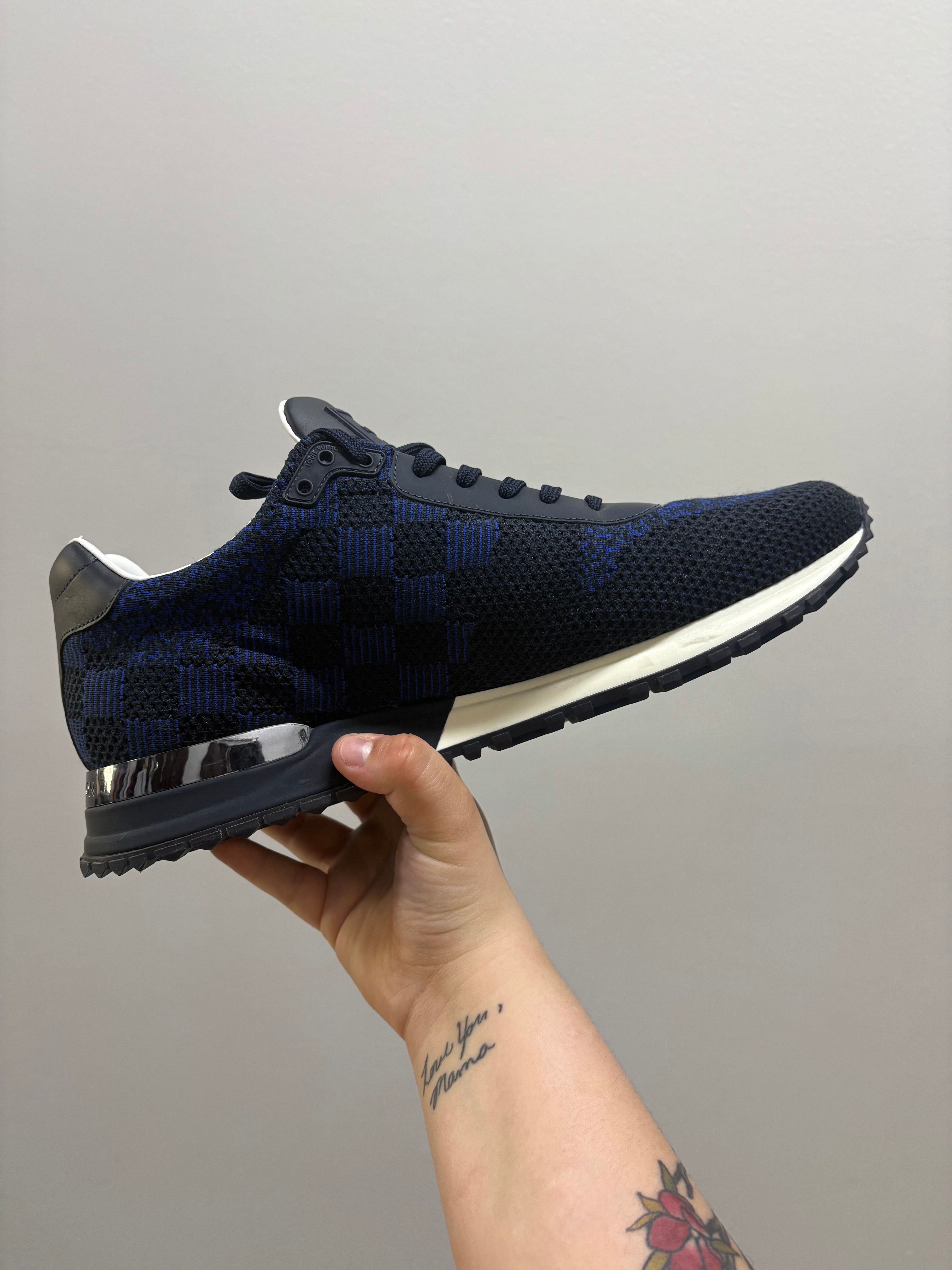 lv run away trainer demier black blue