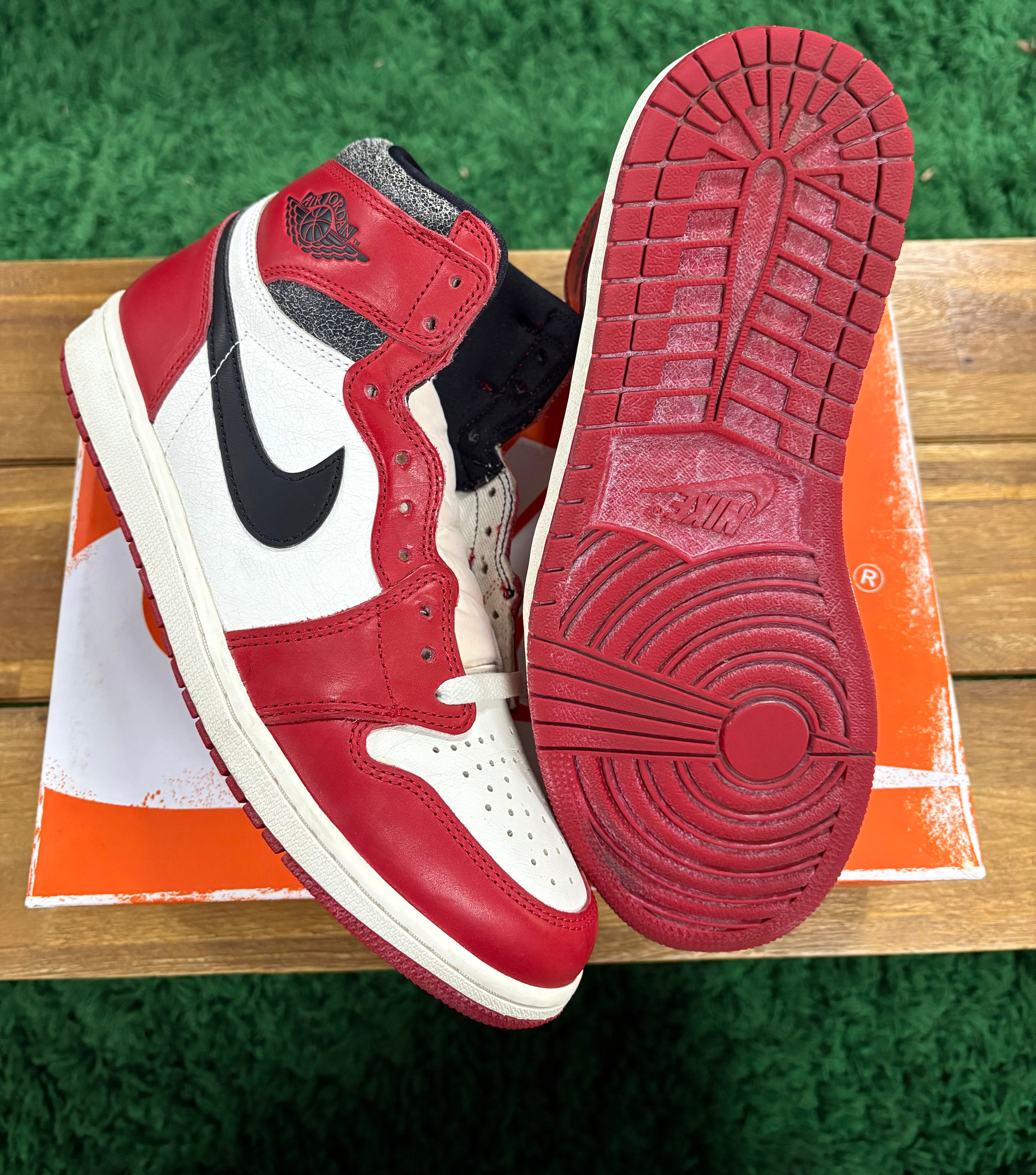 Air Jordan 1 Retro High OG Chicago Lost & Found