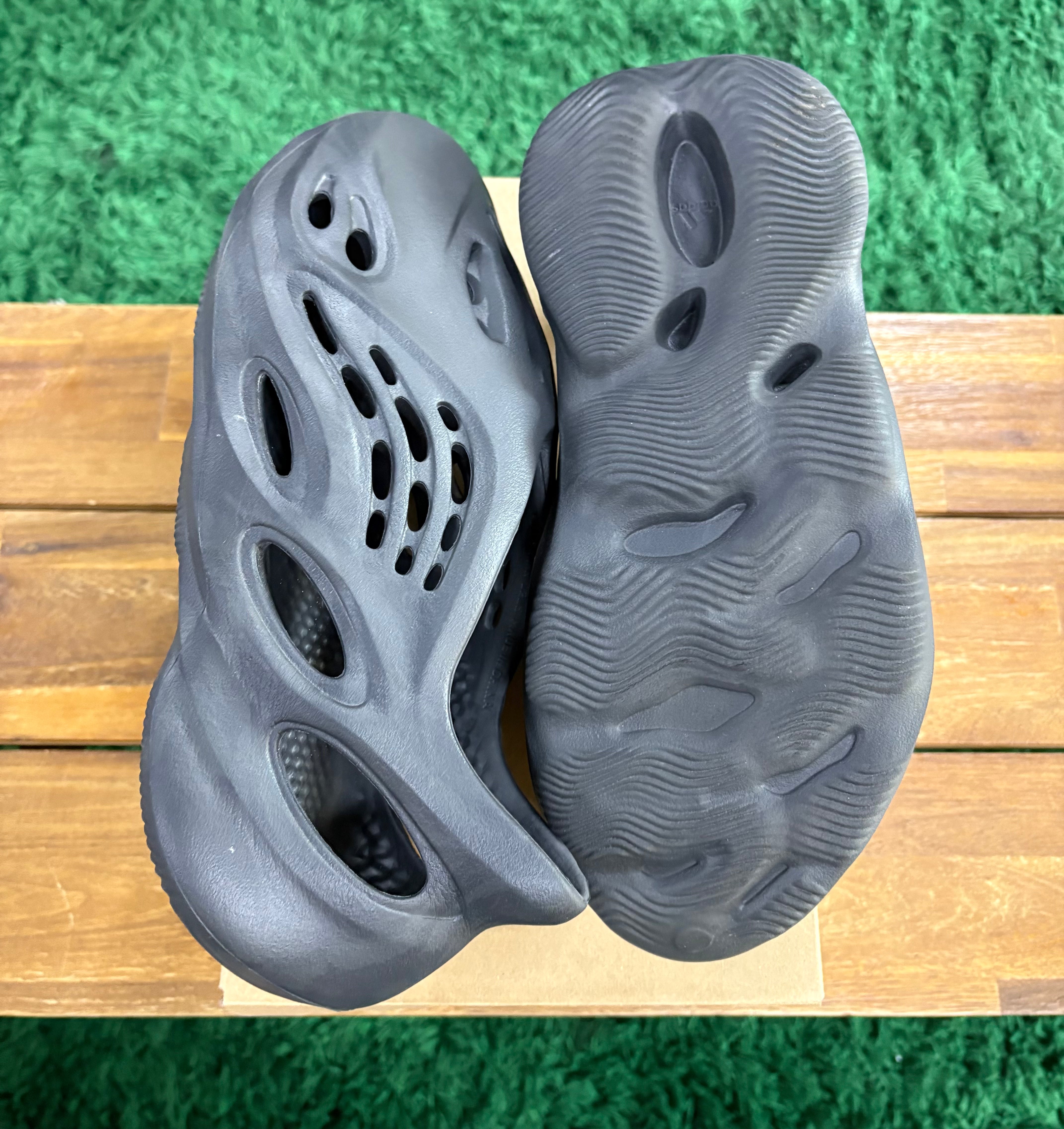 Yeezy Foam Runner Onyx