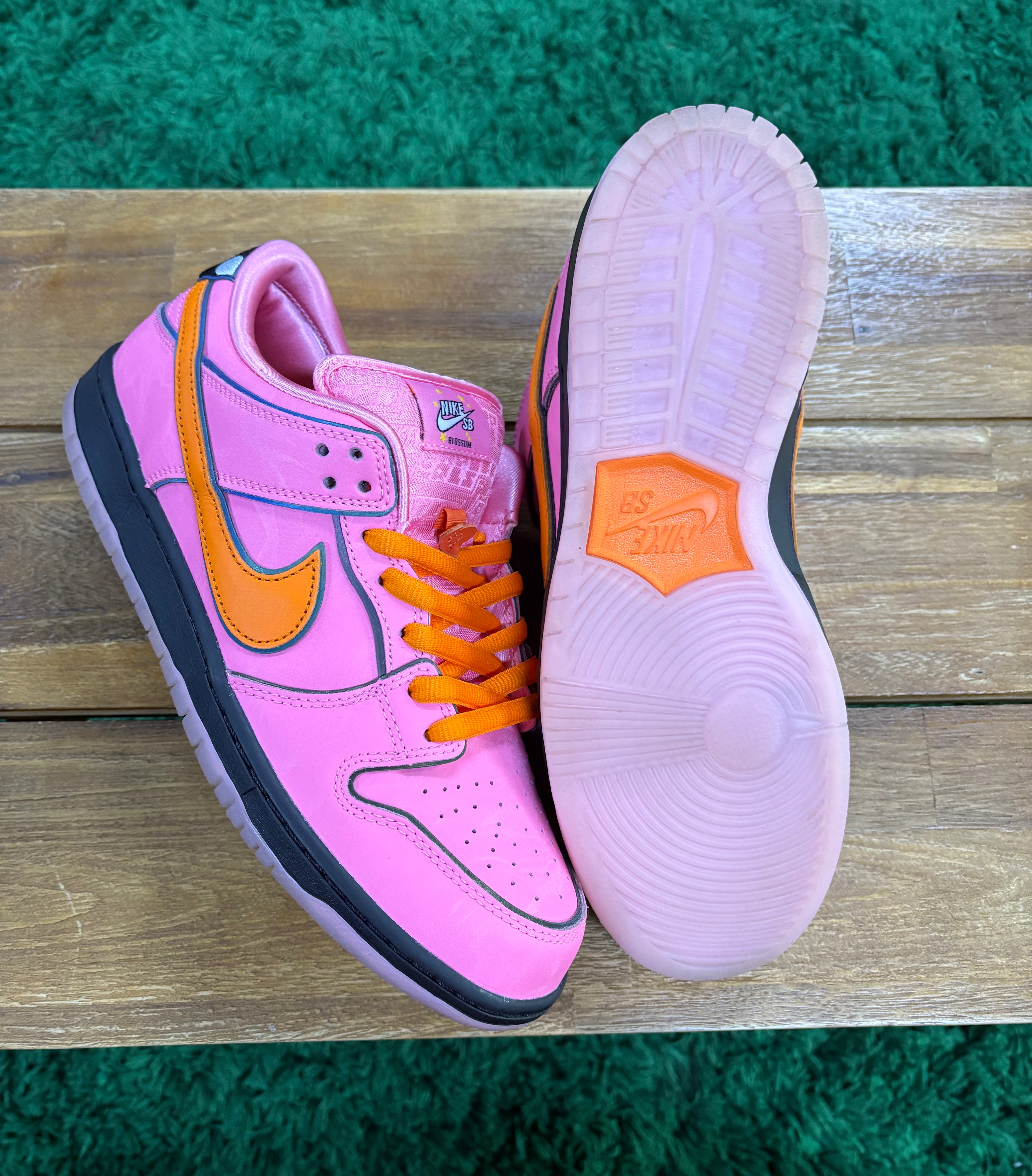 The Powerpuff Girls x Dunk Low Pro SB QS Blossom