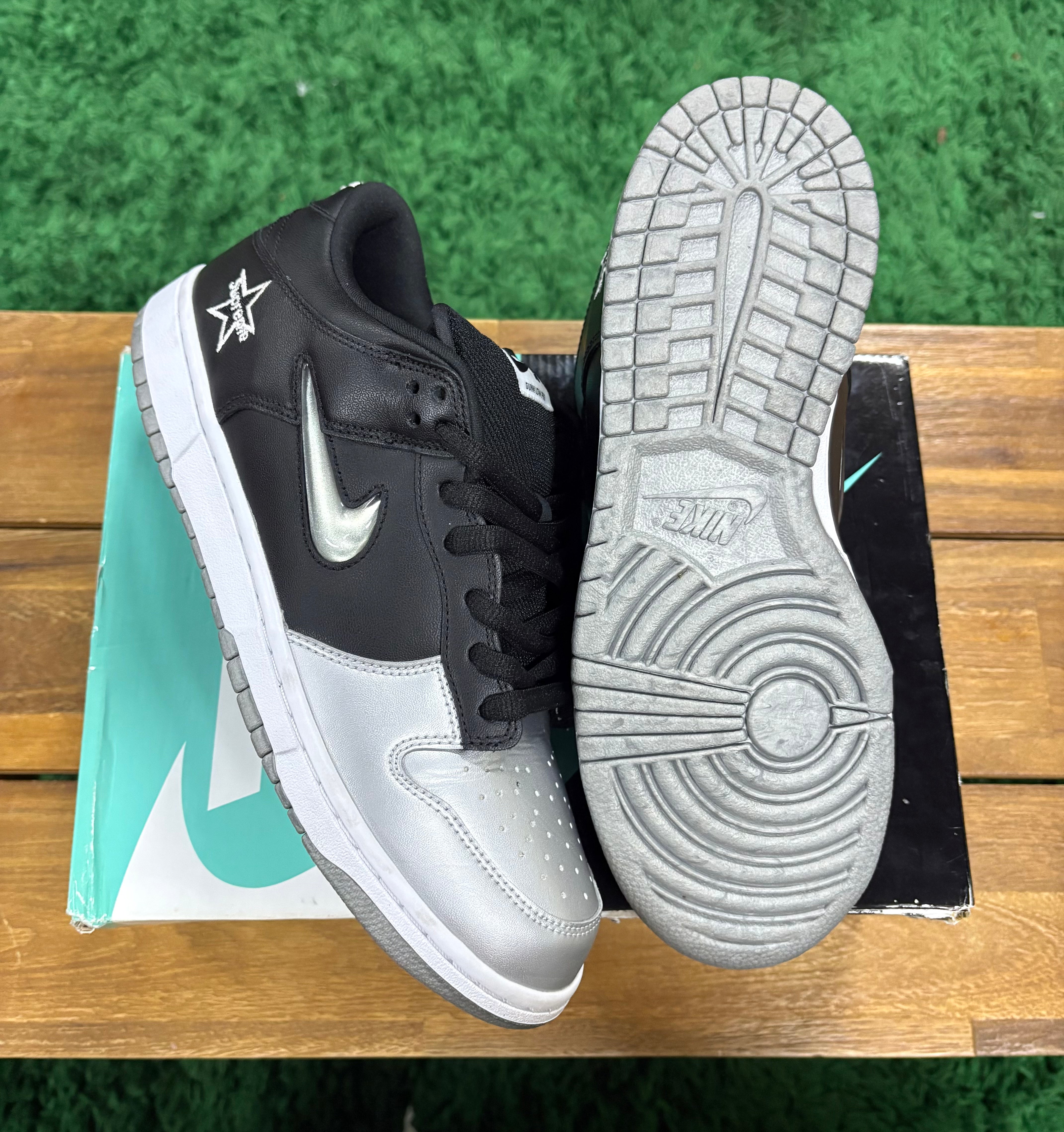 Supreme x Dunk SB Low QS Metallic Silver