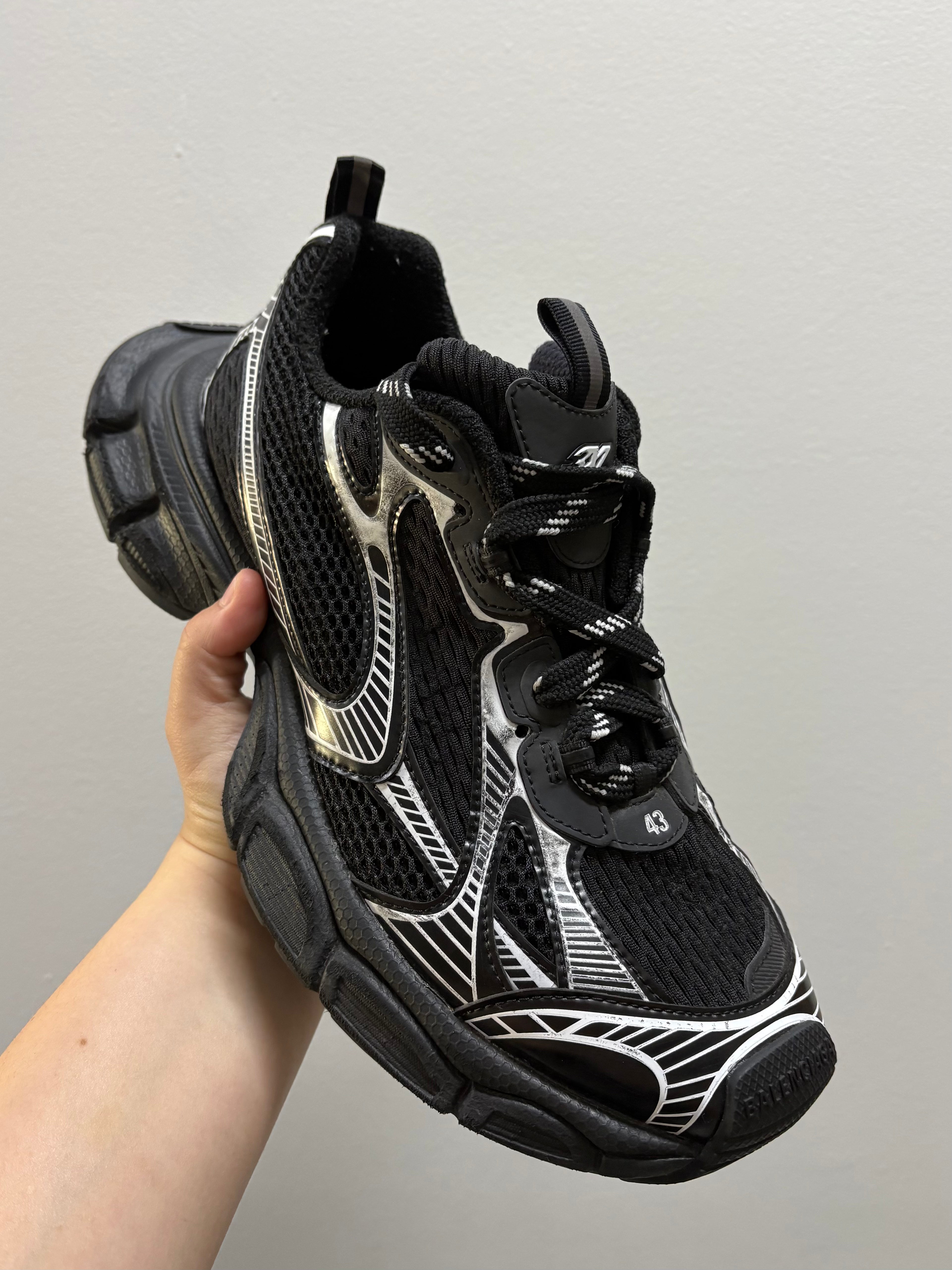 Balenciaga 3XL Sneaker Worn-Out - Black White
