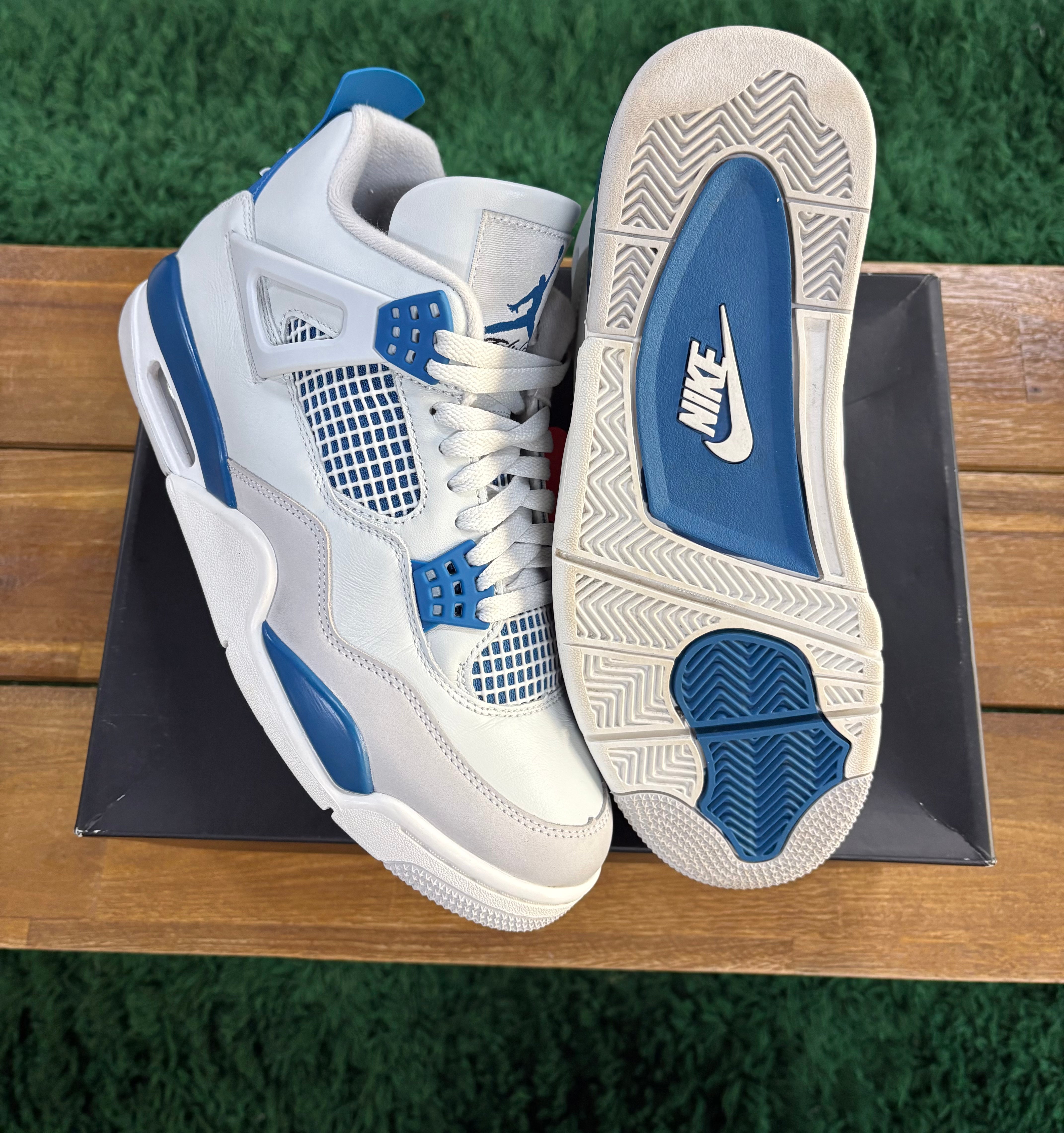 Air Jordan 4 Retro Military Blue 2024