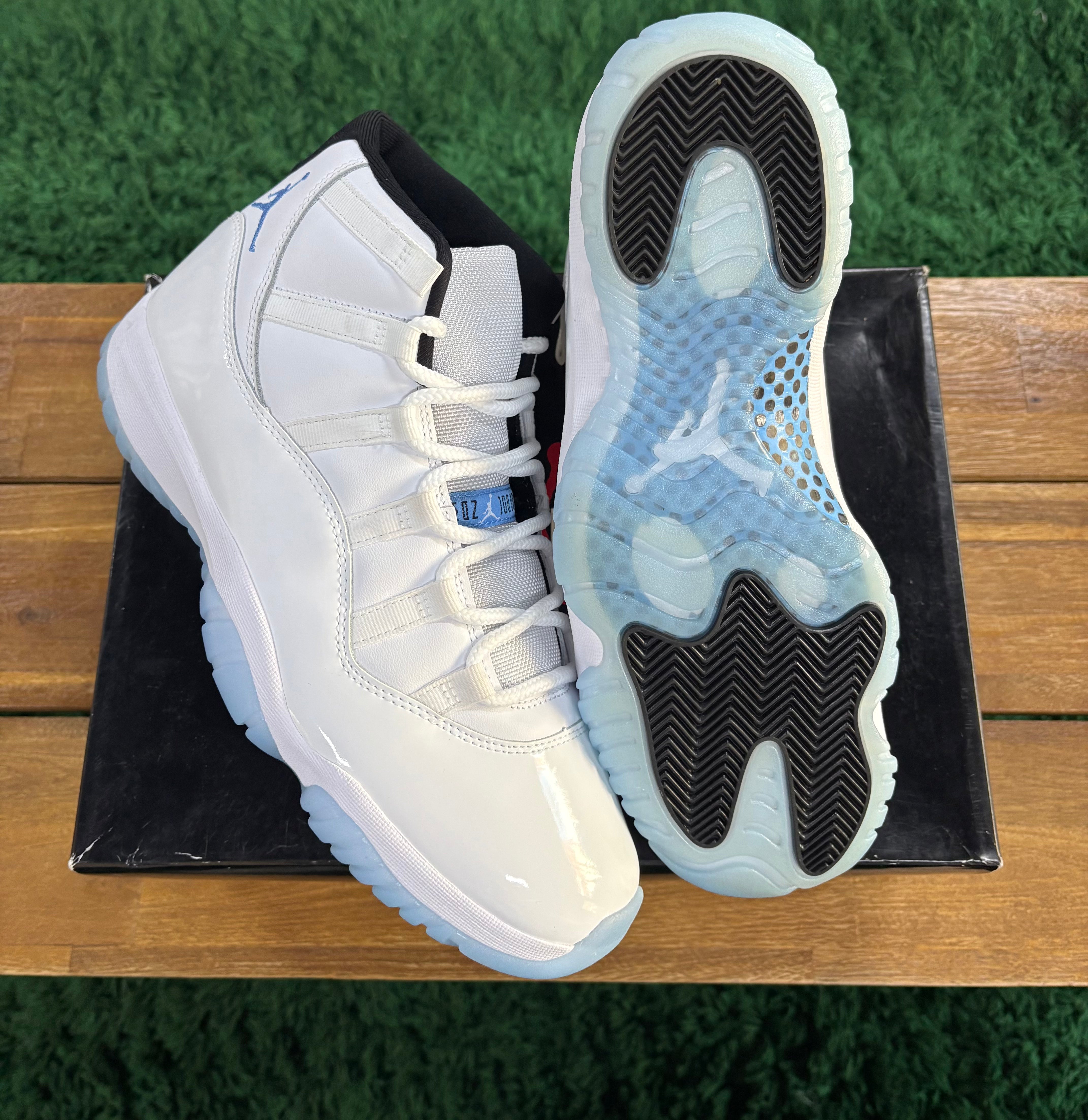 Air Jordan 11 Retro Columbia / Legend Blue 2024