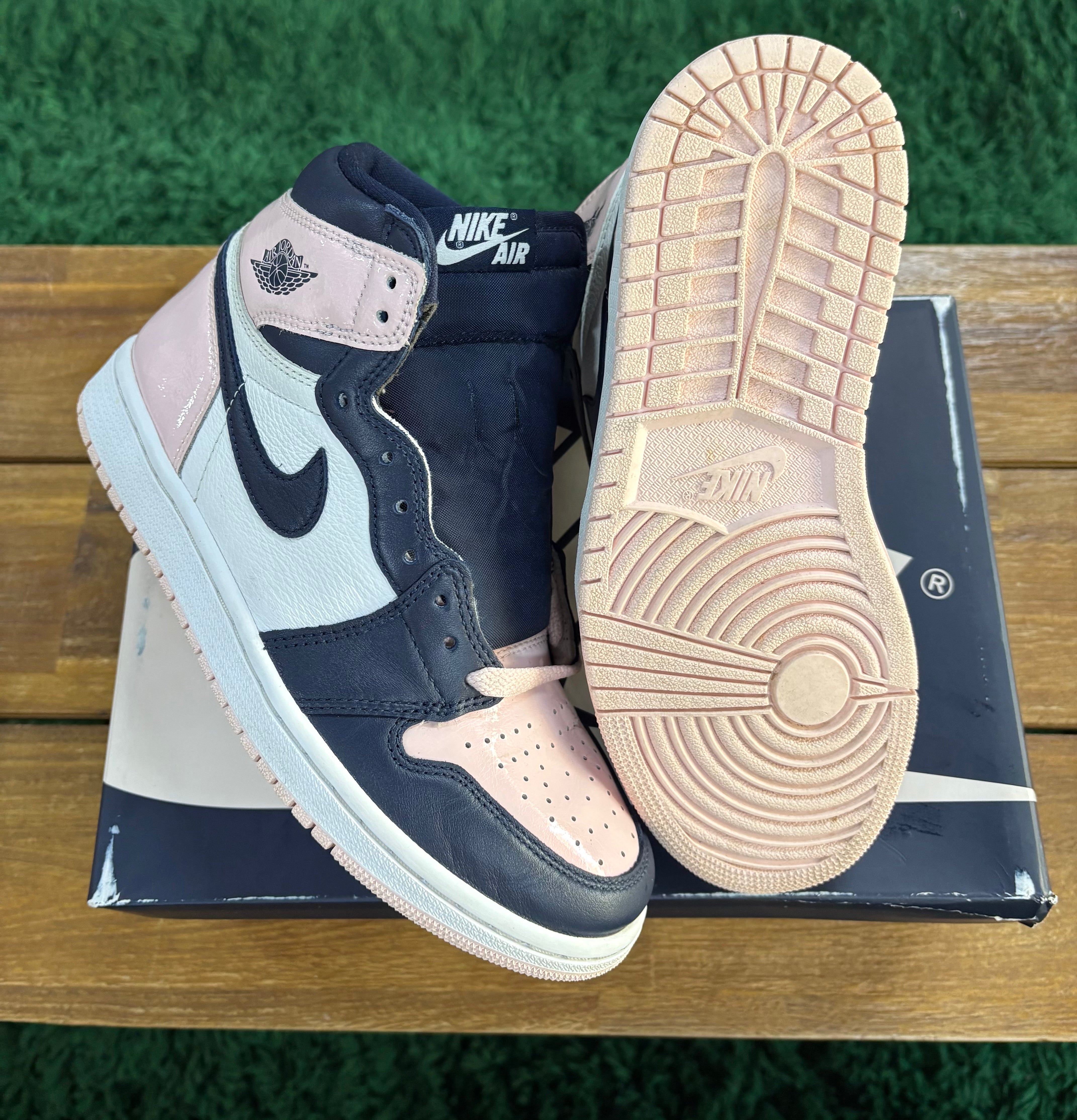 Wmns Air Jordan 1 Retro High OG SE Bubble Gum