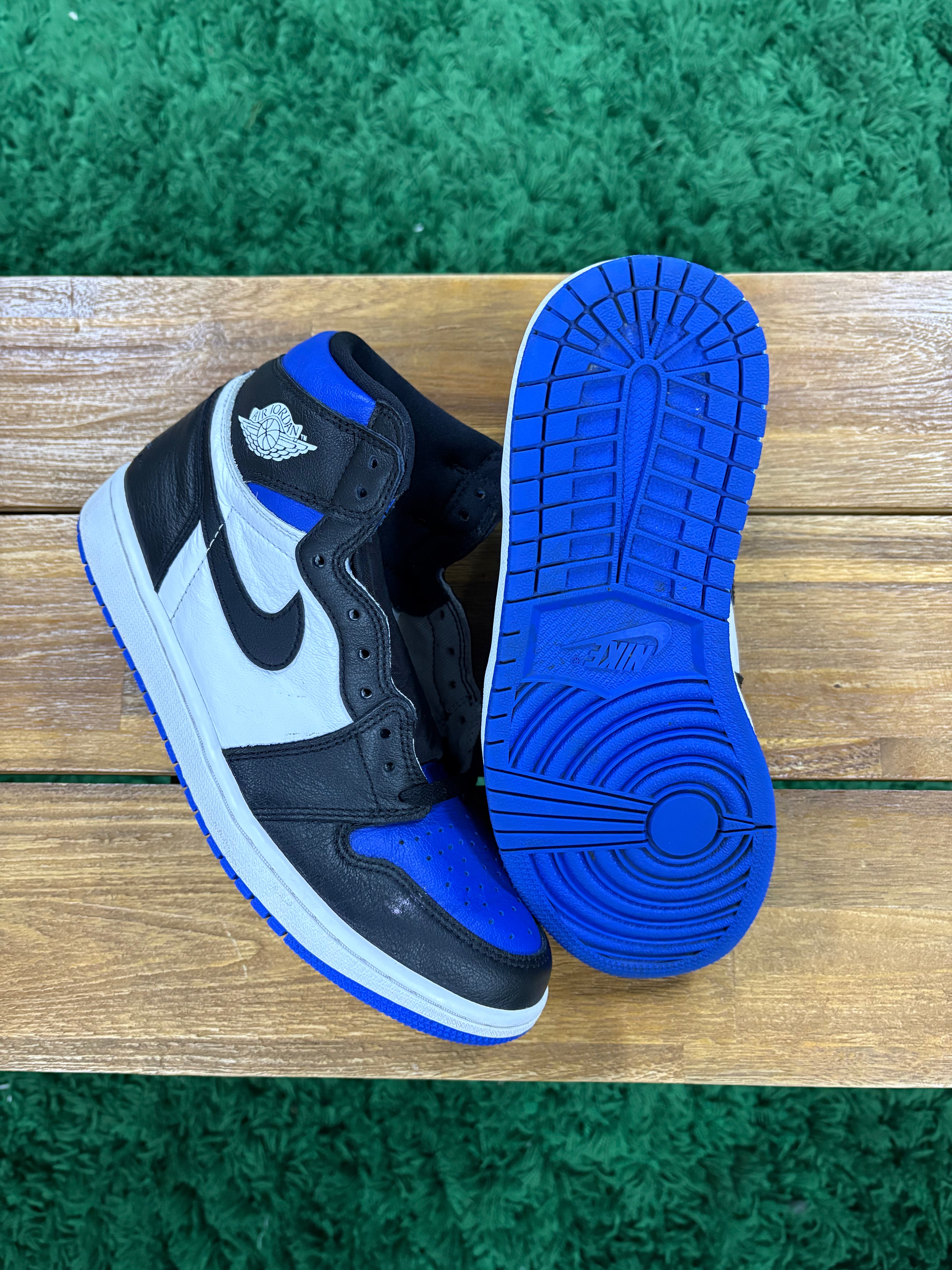 Air Jordan 1 Retro High OG Royal Toe