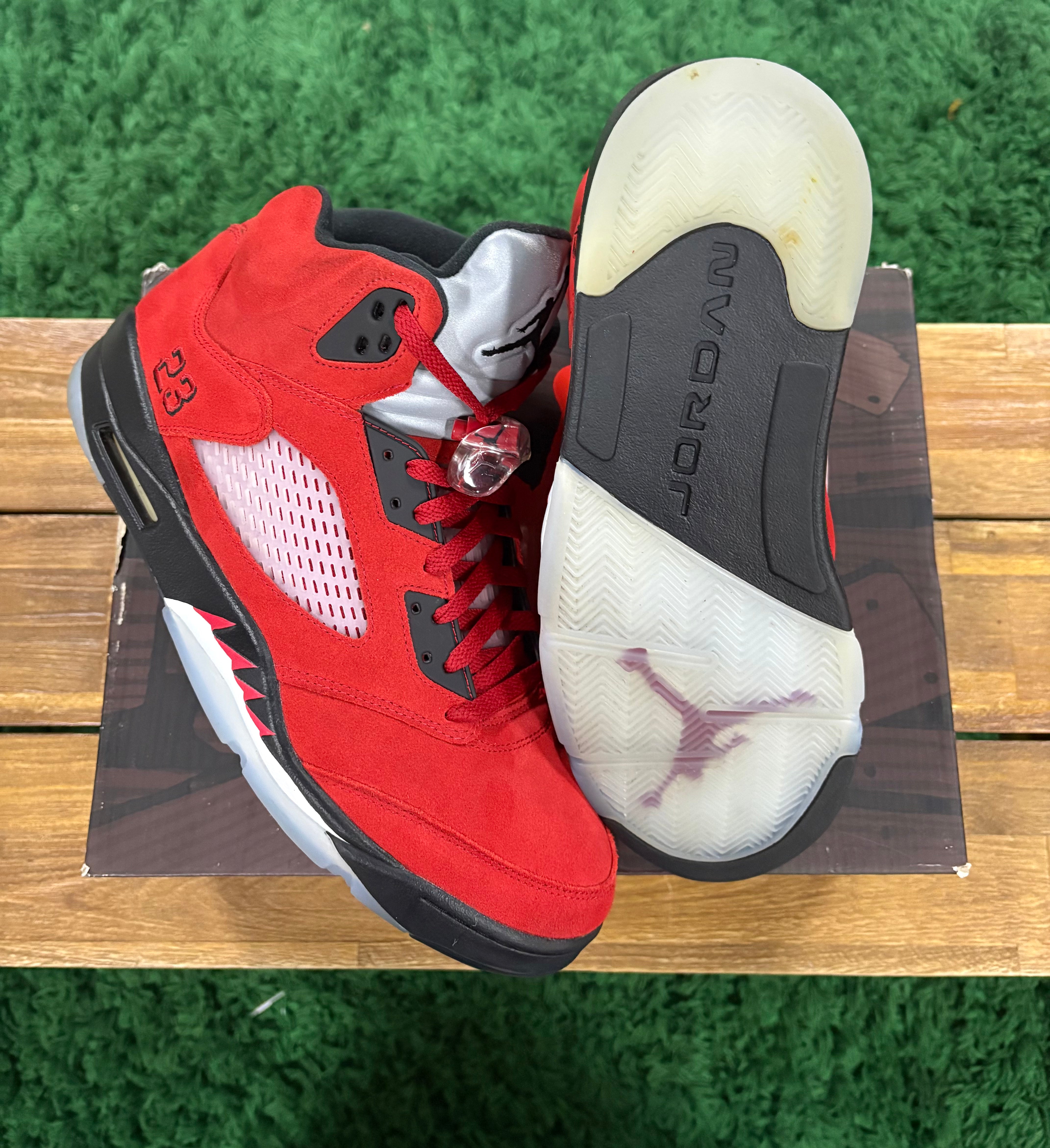 Air Jordan 5 Retro Raging Bull 2021
