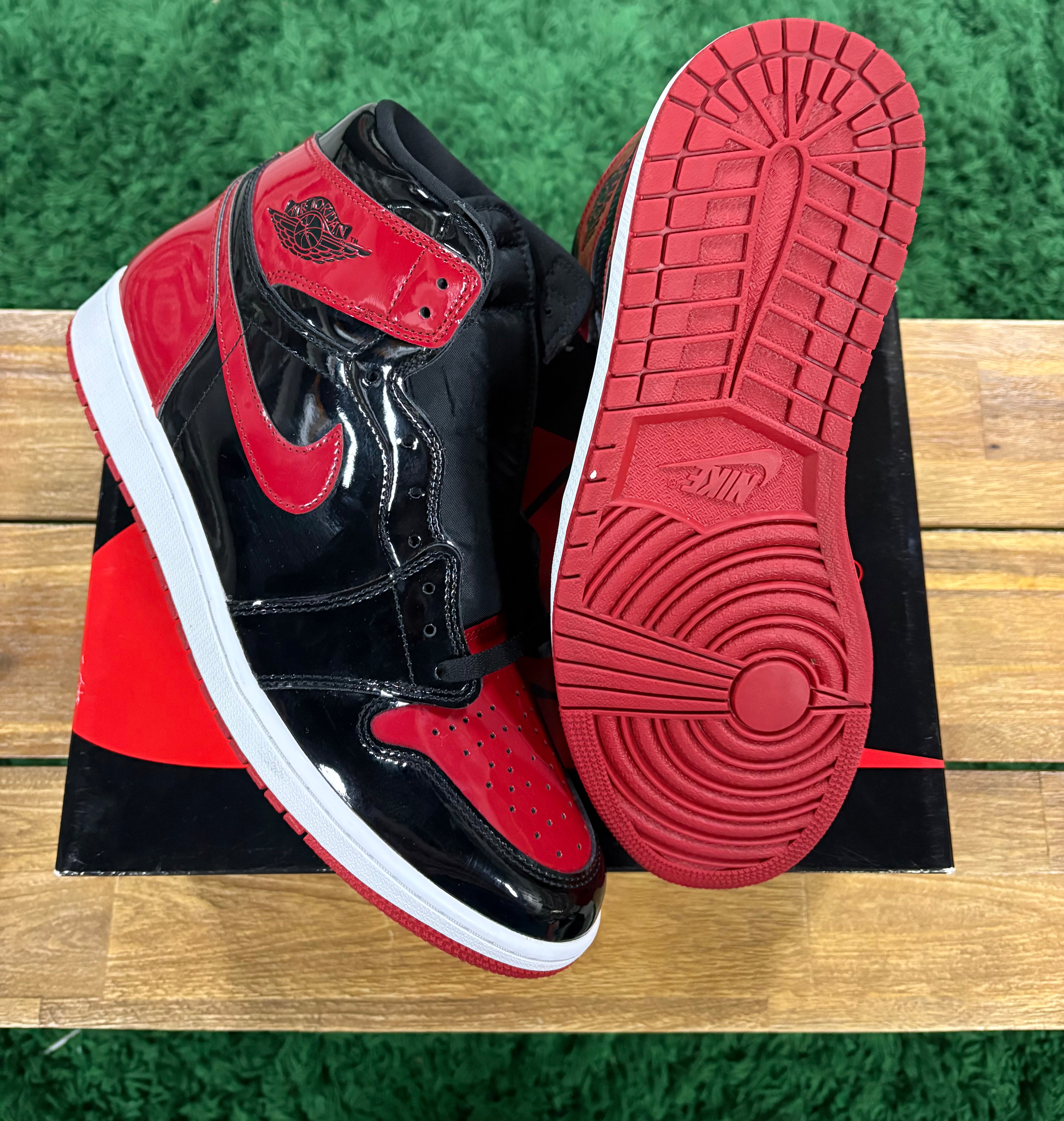 Air Jordan 1 Retro High OG Patent Bred