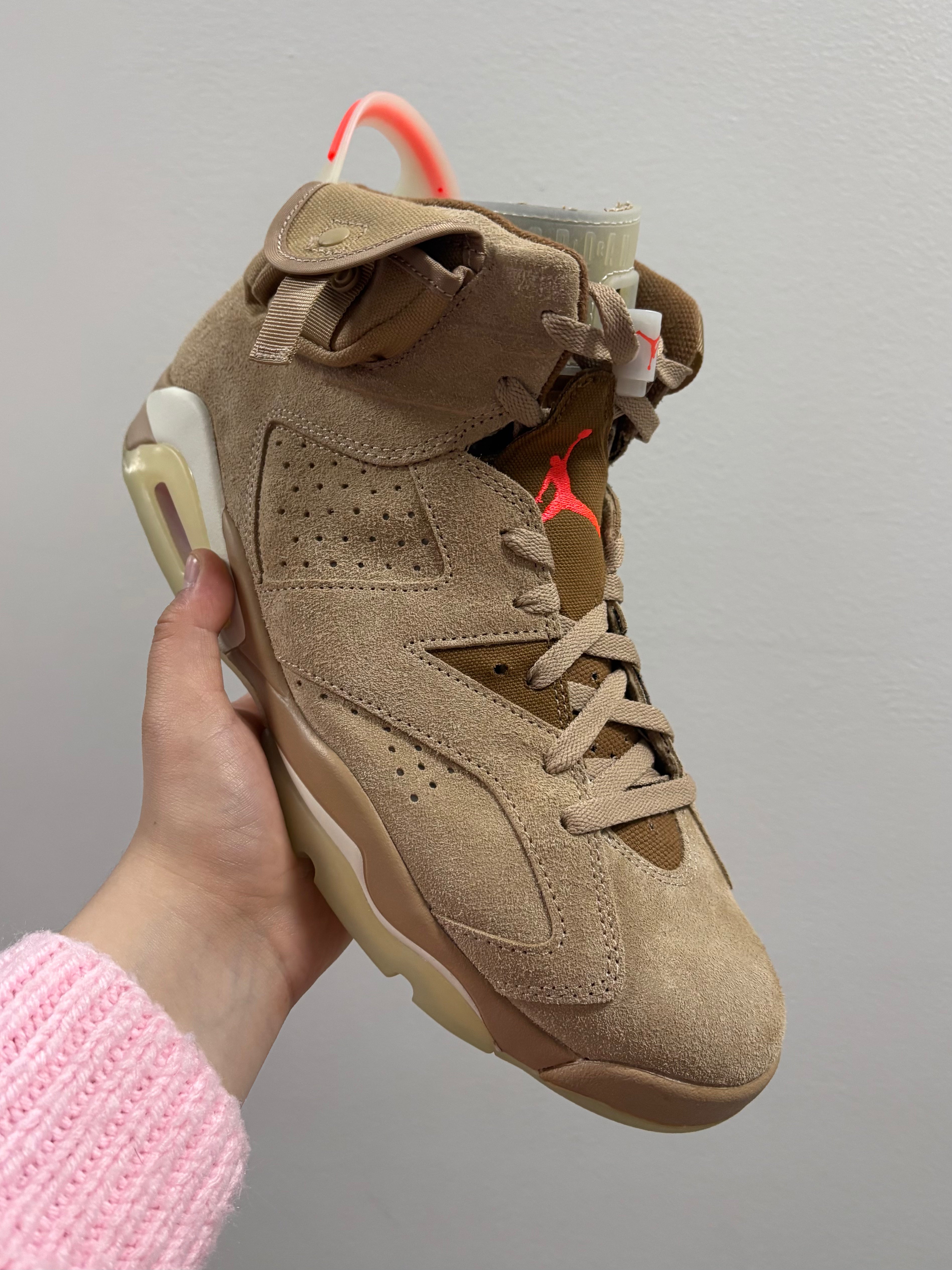 JORDAN 6 RETRO TRAVIS SCOTT BRITISH KHAKI (PAIR 2)
