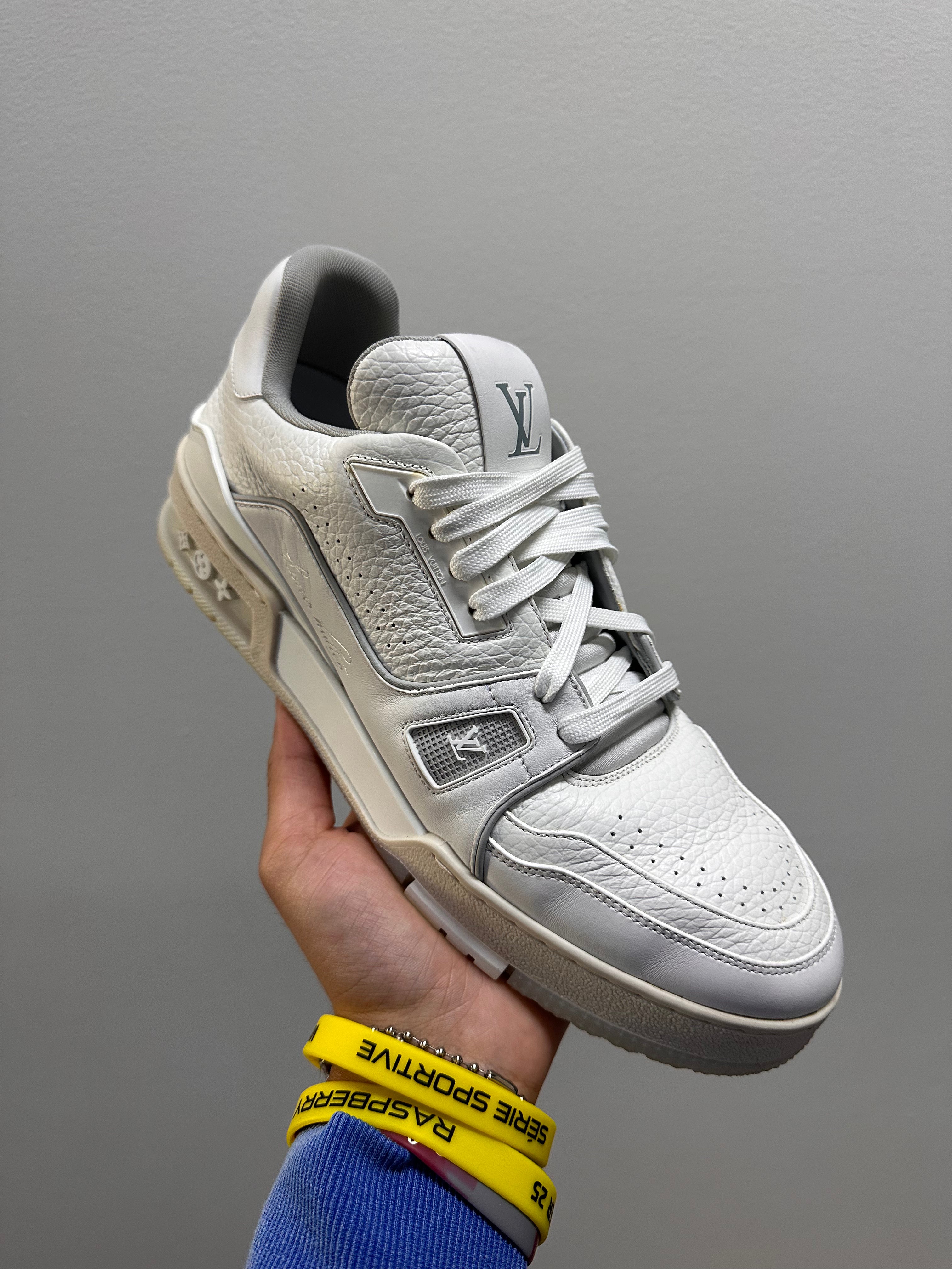 Louis Vuitton Trainer White Signature
