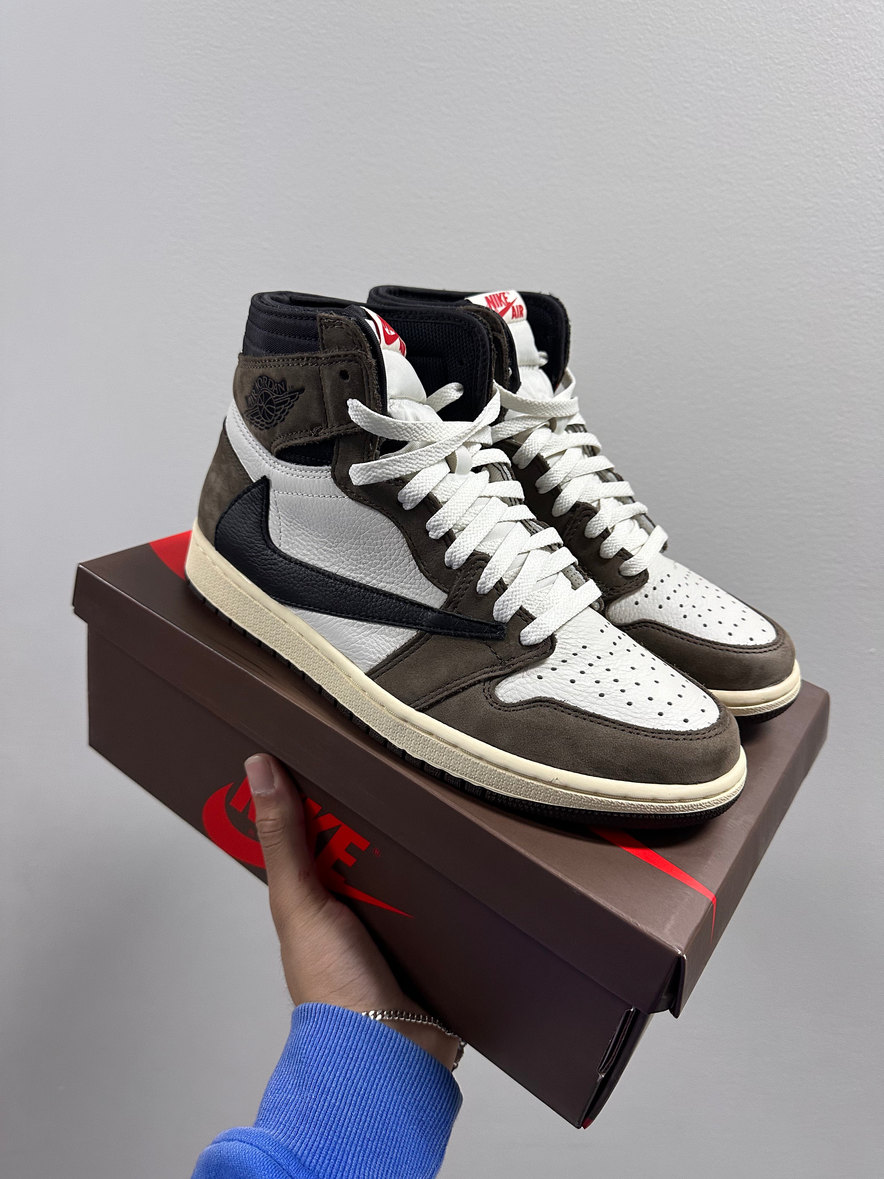 Travis Scott x Air Jordan 1 Retro High OG Mocha