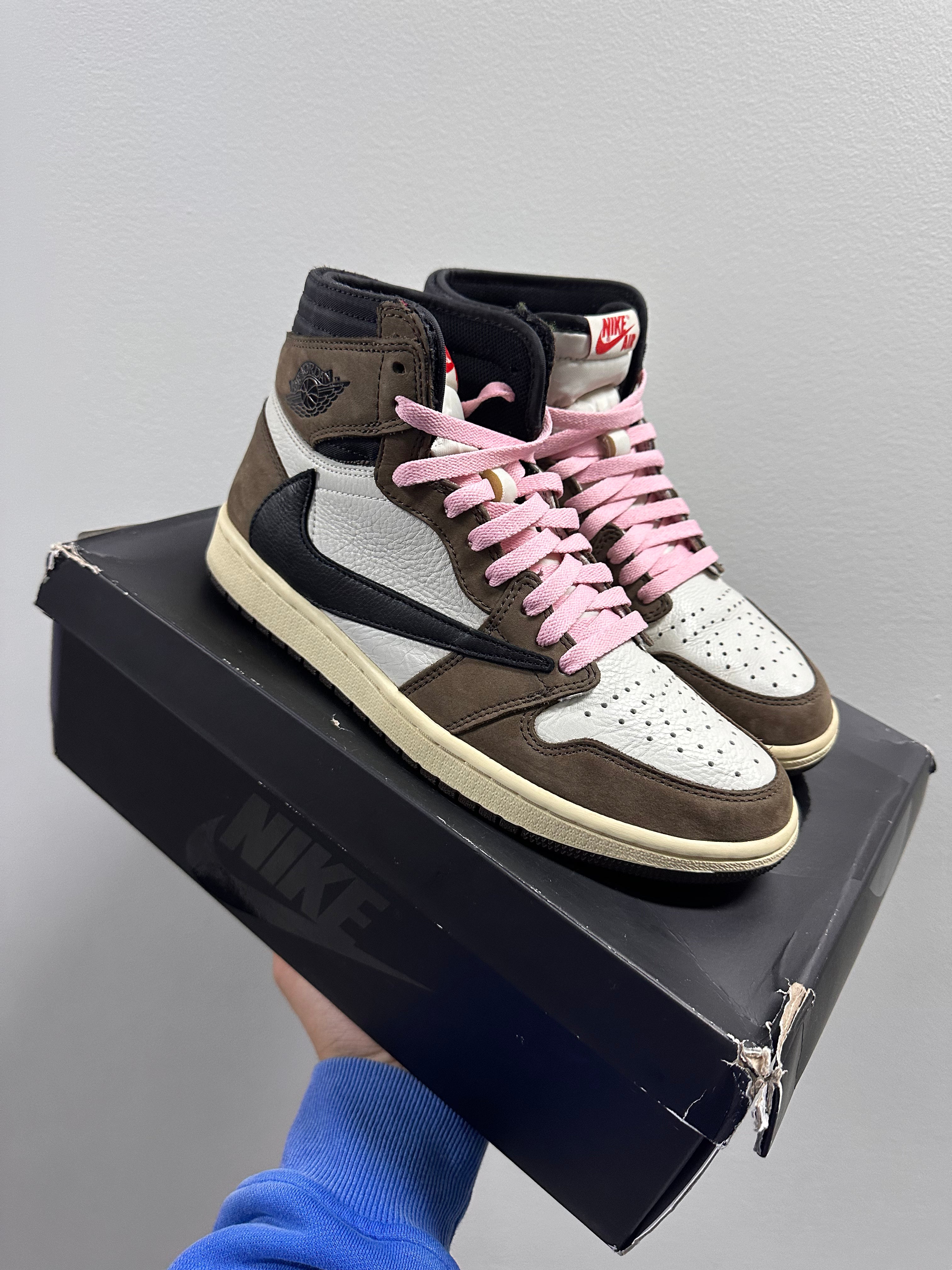 Travis Scott x Air Jordan 1 Retro High OG Mocha