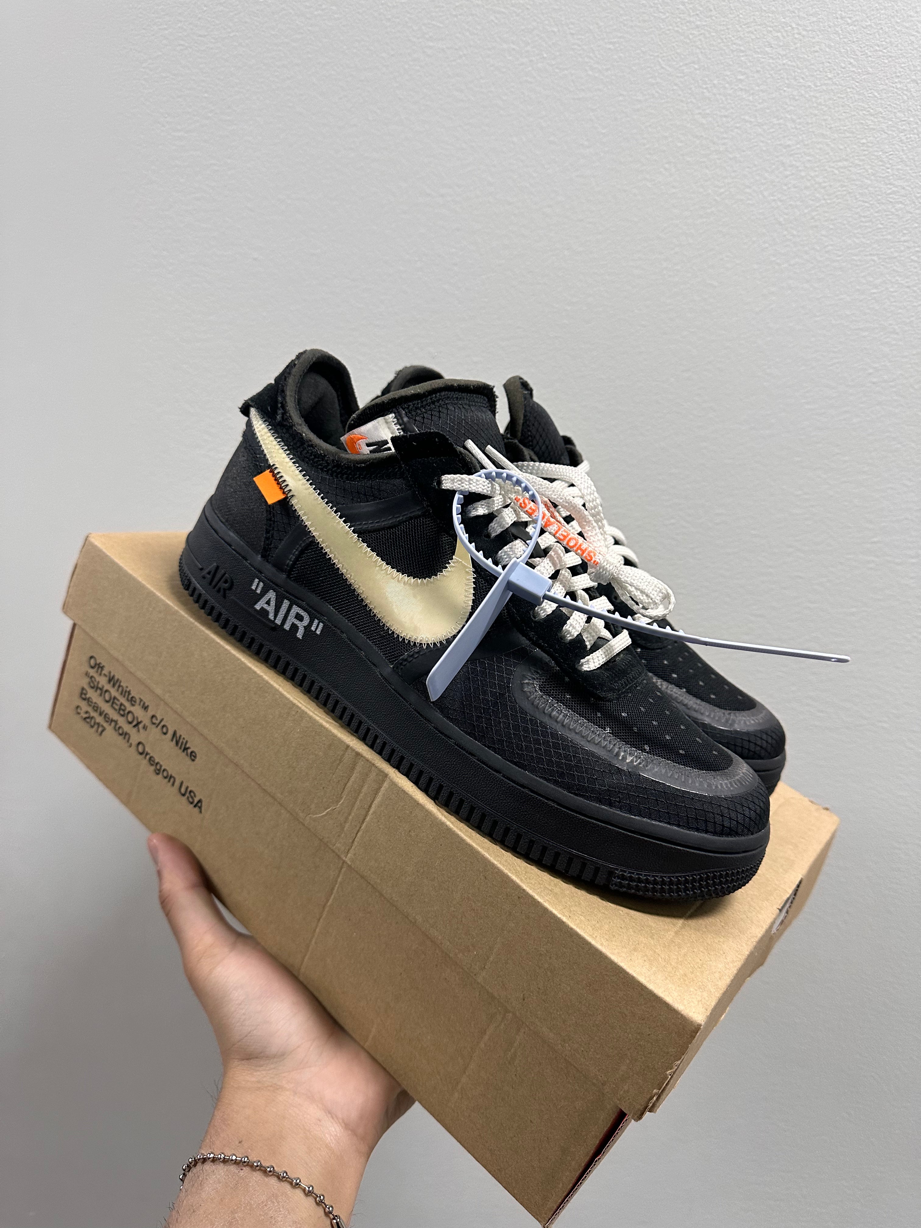 Off-White x Air Force 1 Low Black